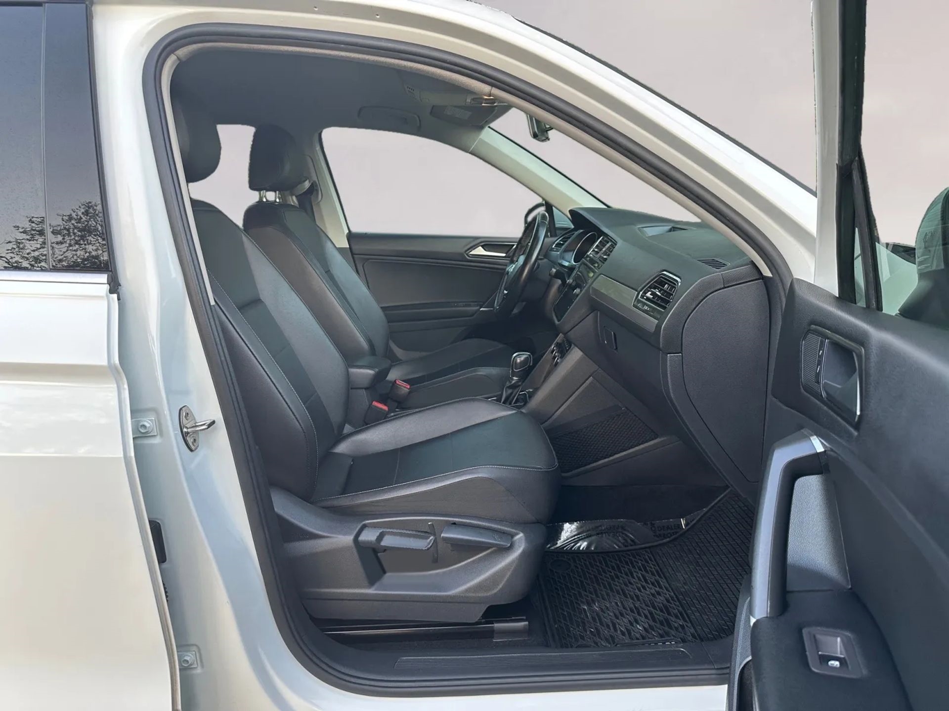 Volkswagen Tiguan 2.0T SEL FWD 2018