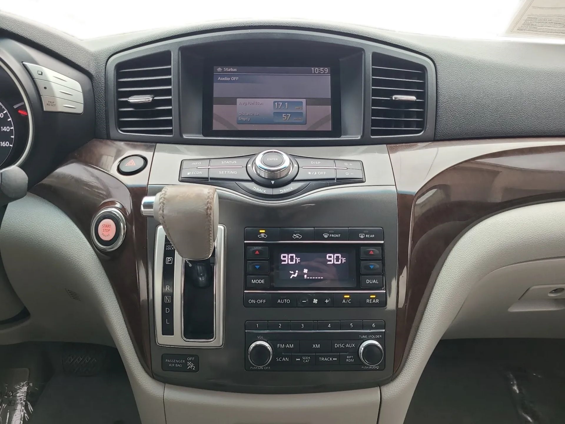 Nissan Quest 4dr SL 2015