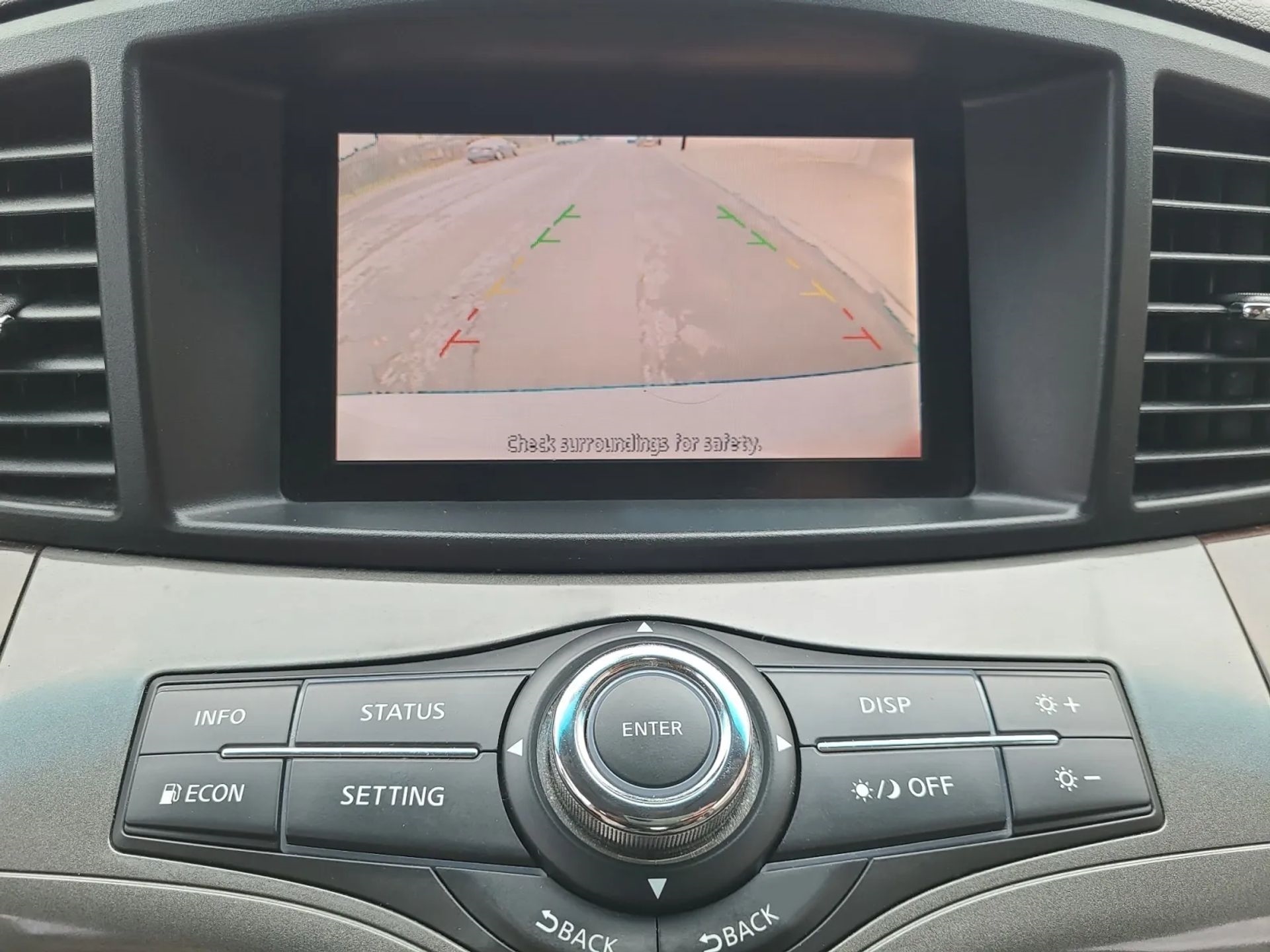 Nissan Quest 4dr SL 2015