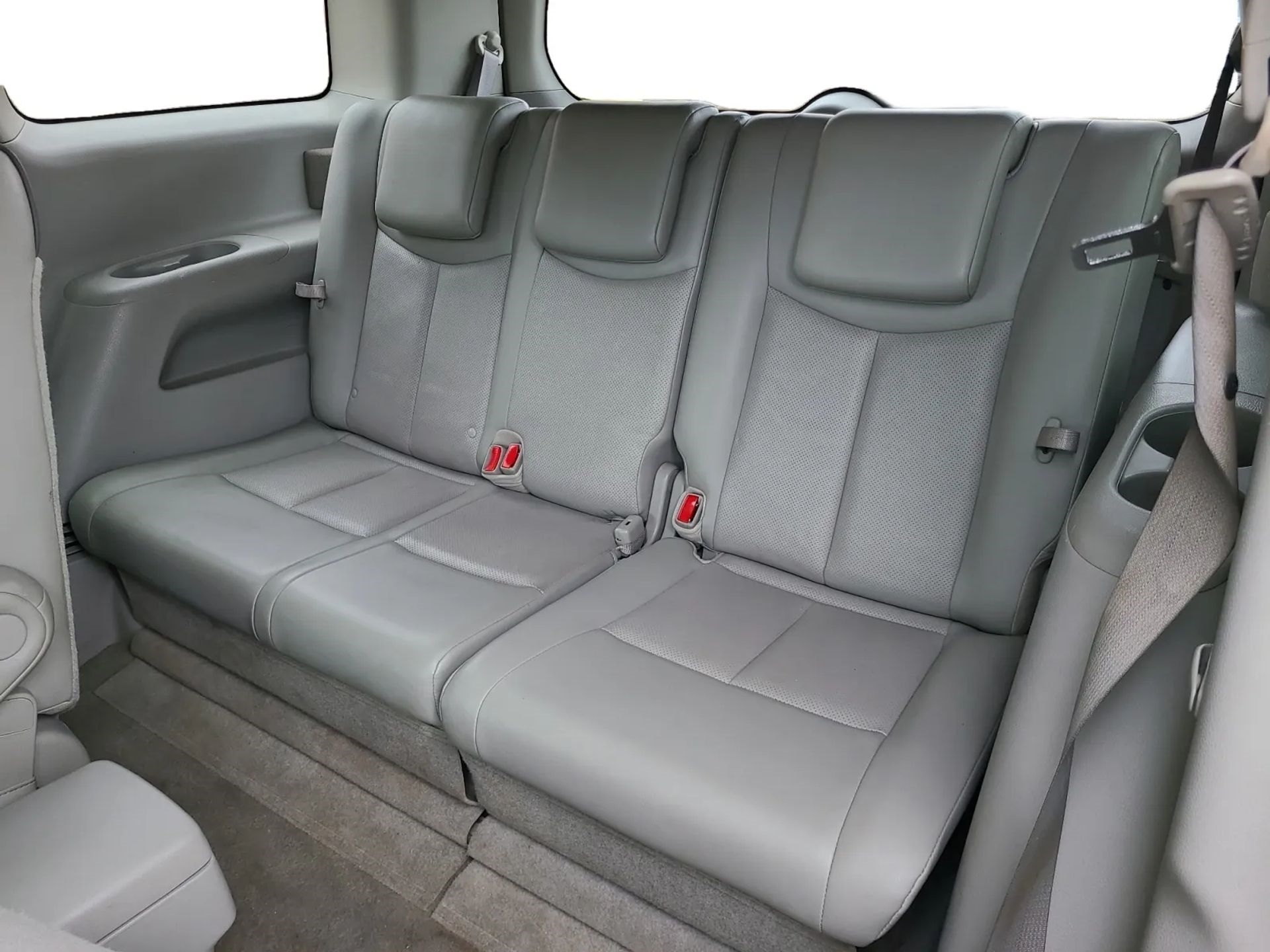 Nissan Quest 4dr SL 2015