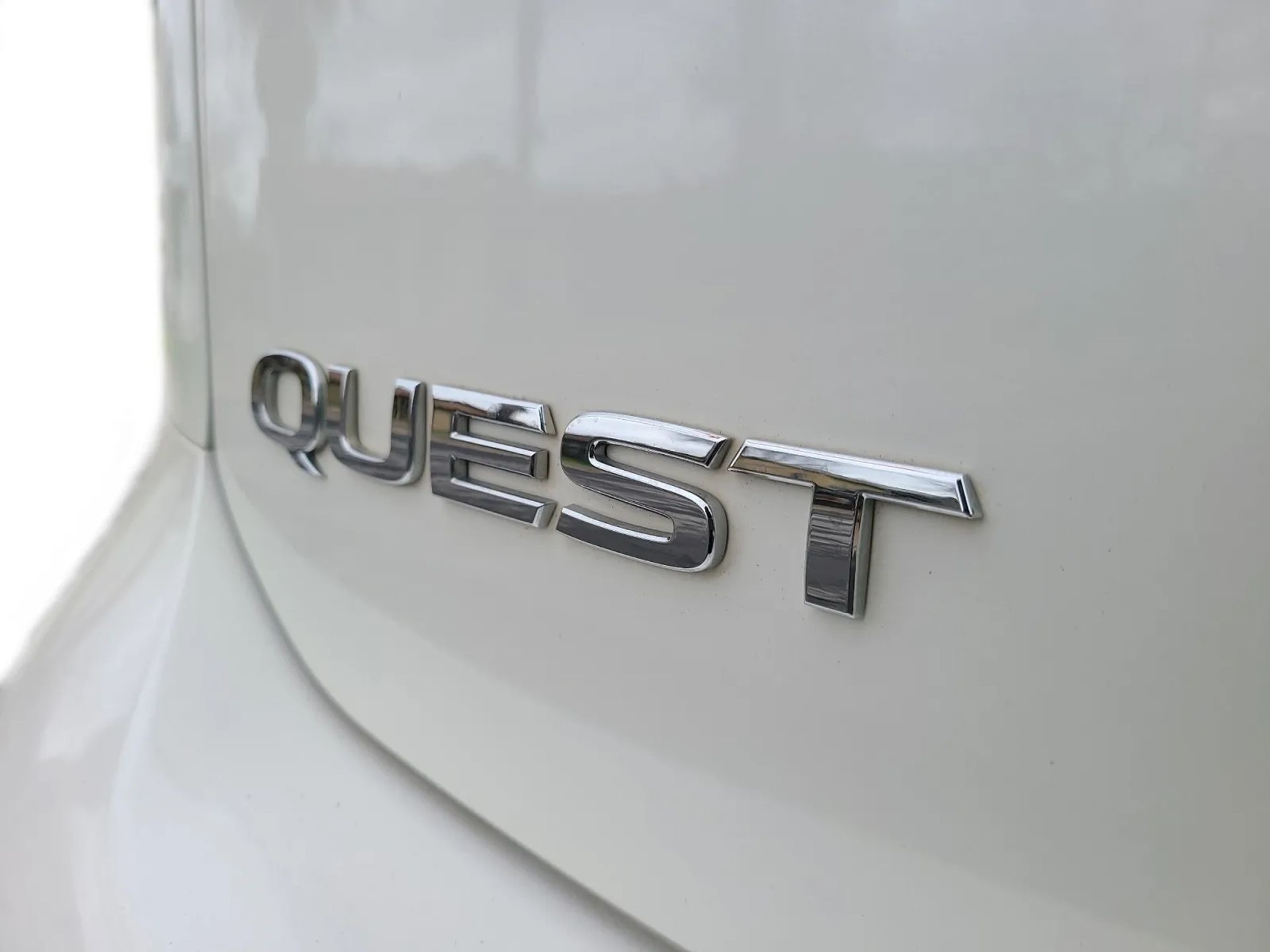 Nissan Quest 4dr SL 2015