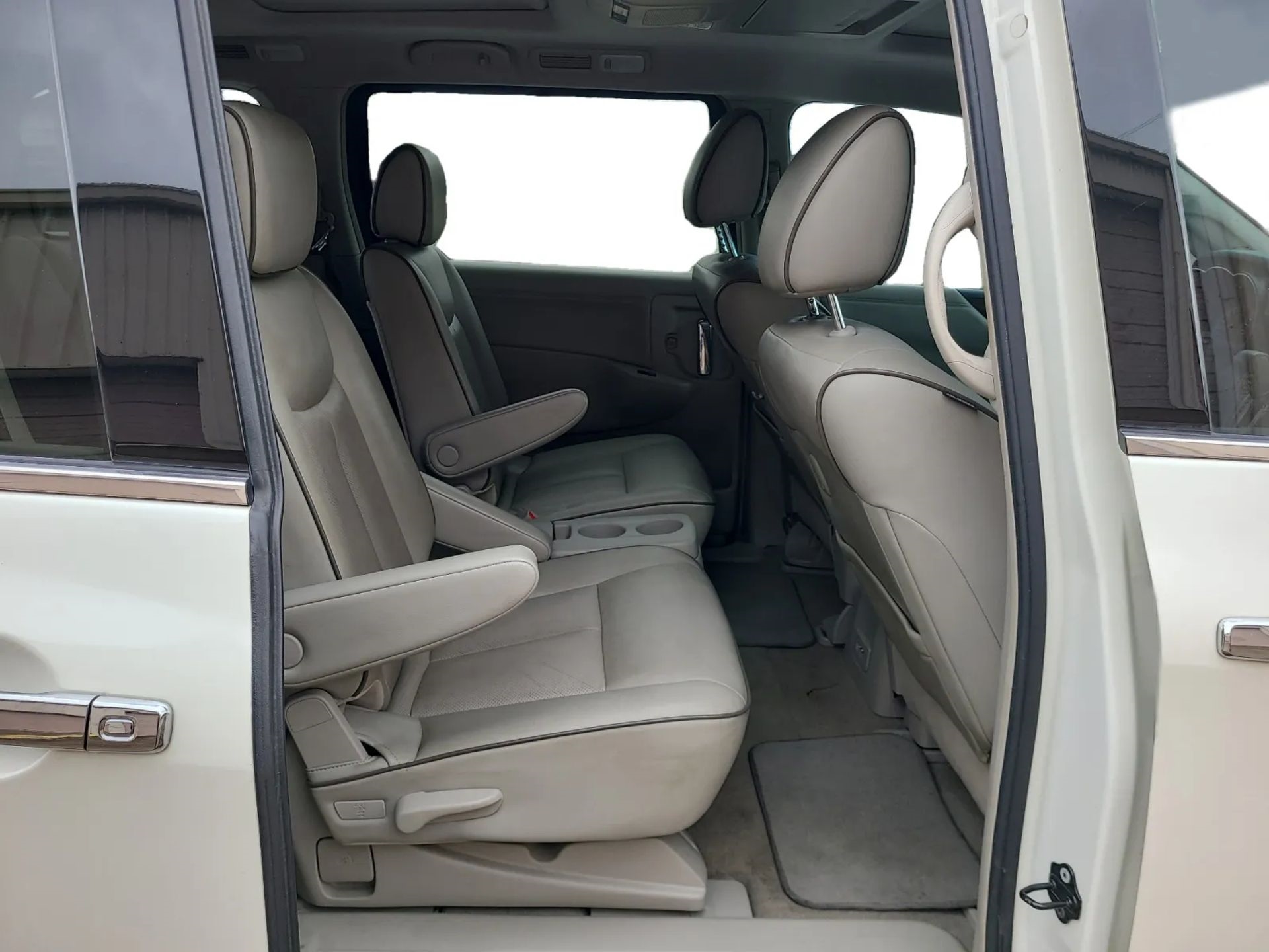 Nissan Quest 4dr SL 2015