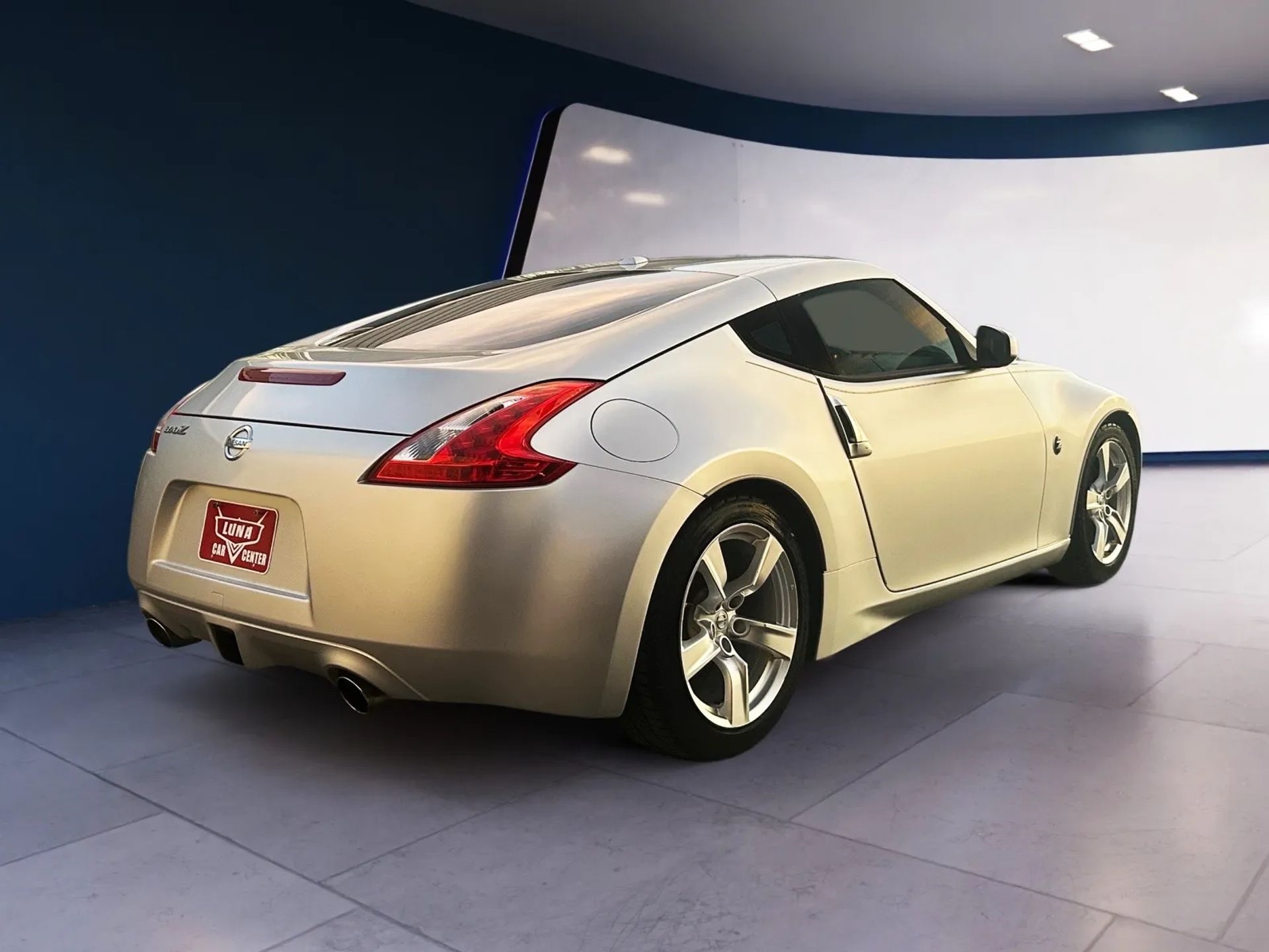 Nissan 370Z 2dr Cpe Auto Touring 2010