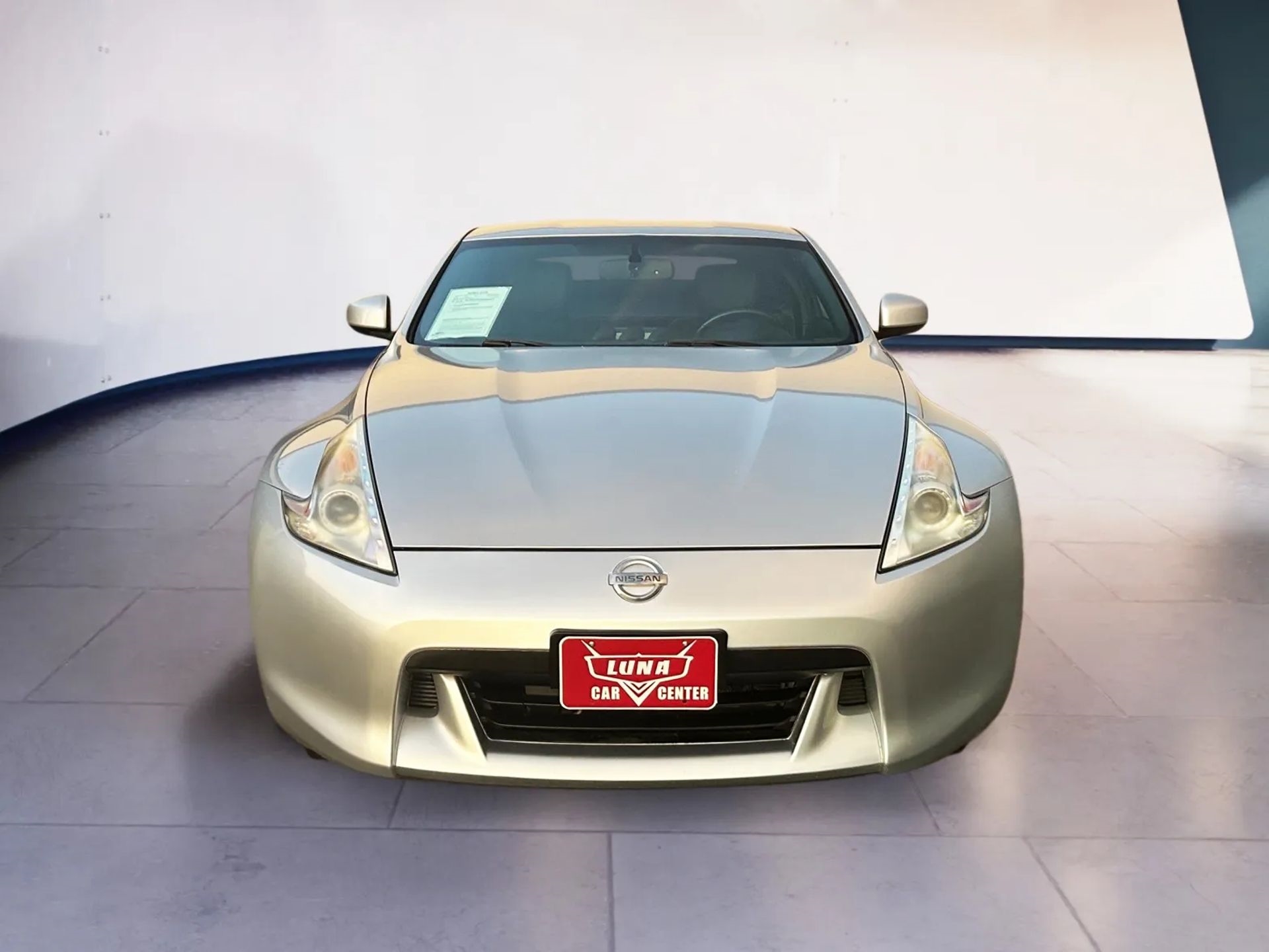 Nissan 370Z 2dr Cpe Auto Touring 2010