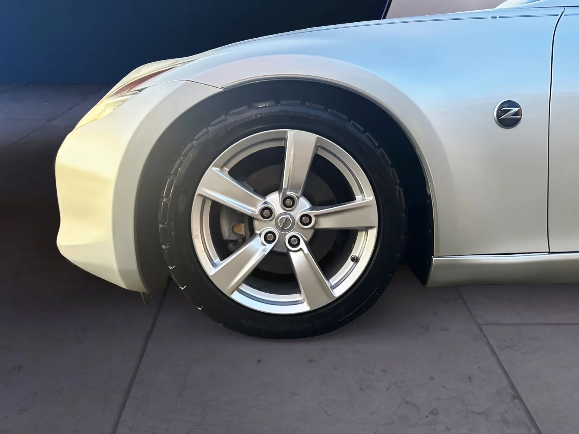 Nissan 370Z 2dr Cpe Auto Touring 2010