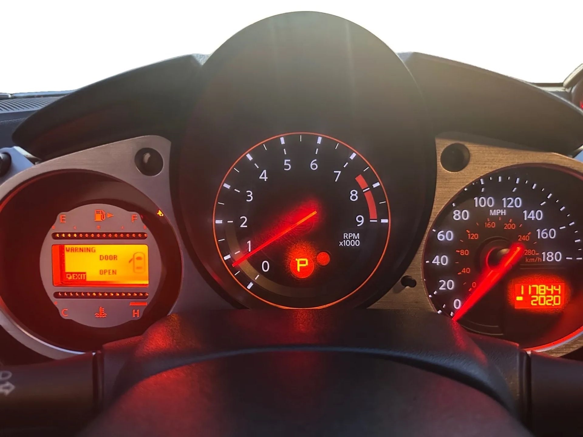 Nissan 370Z 2dr Cpe Auto Touring 2010