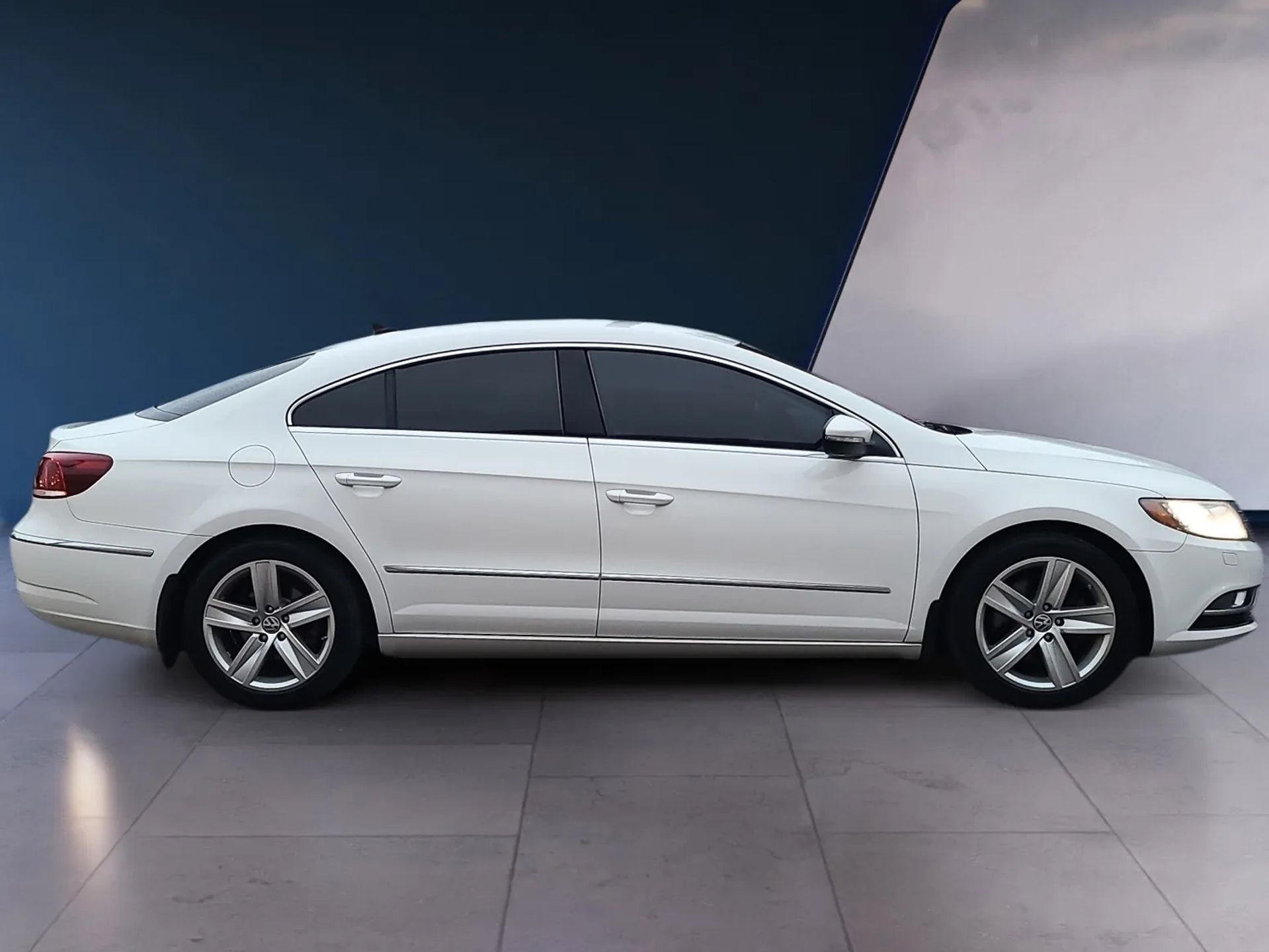 Volkswagen CC 4dr Sdn DSG R-Line PZEV 2014