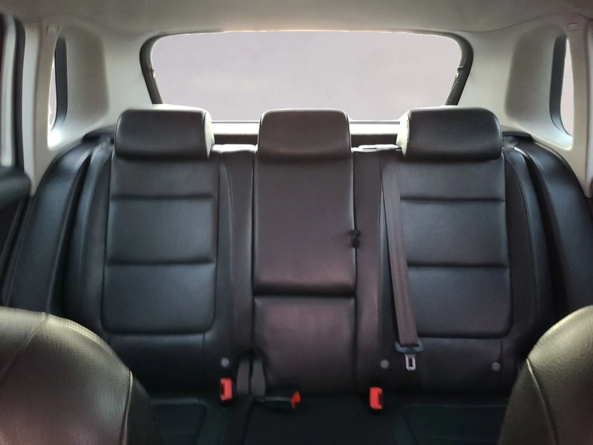 Volkswagen Tiguan 2WD 4dr SE w/Sunroof & Navi 2011