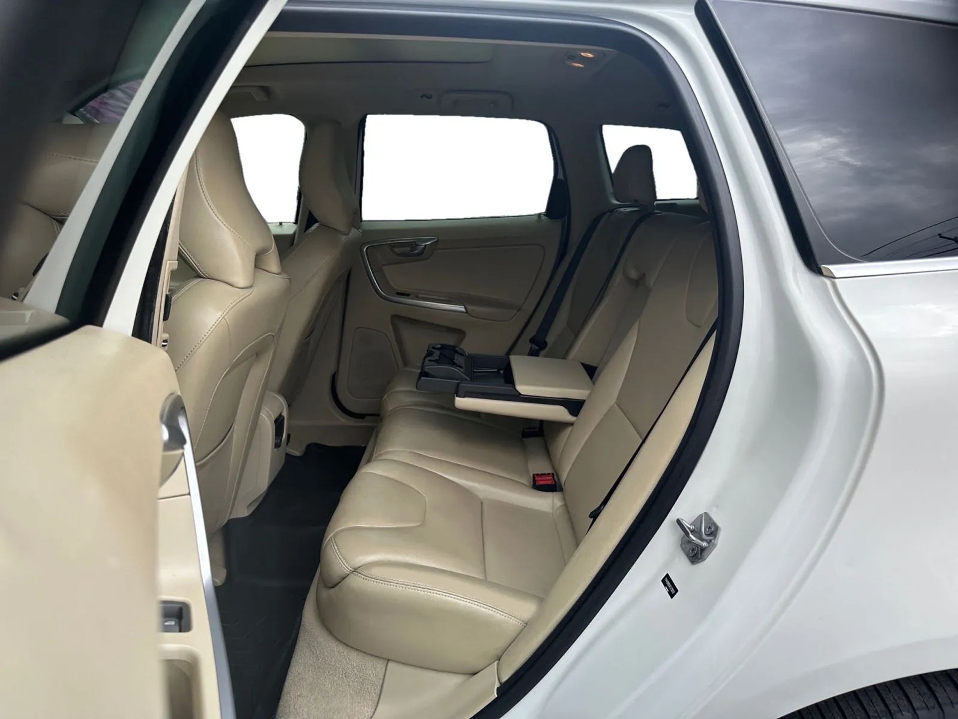 Volvo XC60 2015.5 FWD 4dr T5 Drive-E Premier 2015