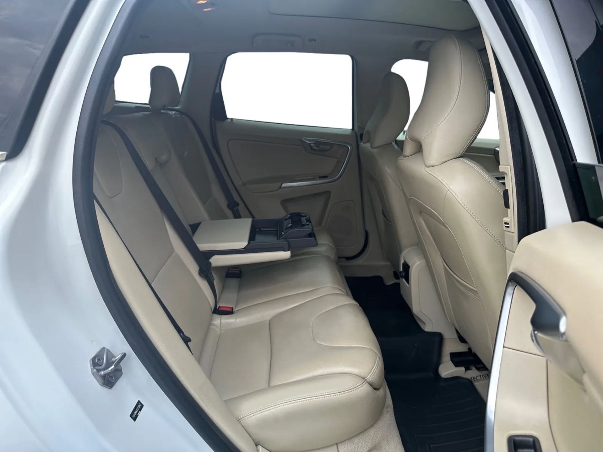 Volvo XC60 2015.5 FWD 4dr T5 Drive-E Premier 2015