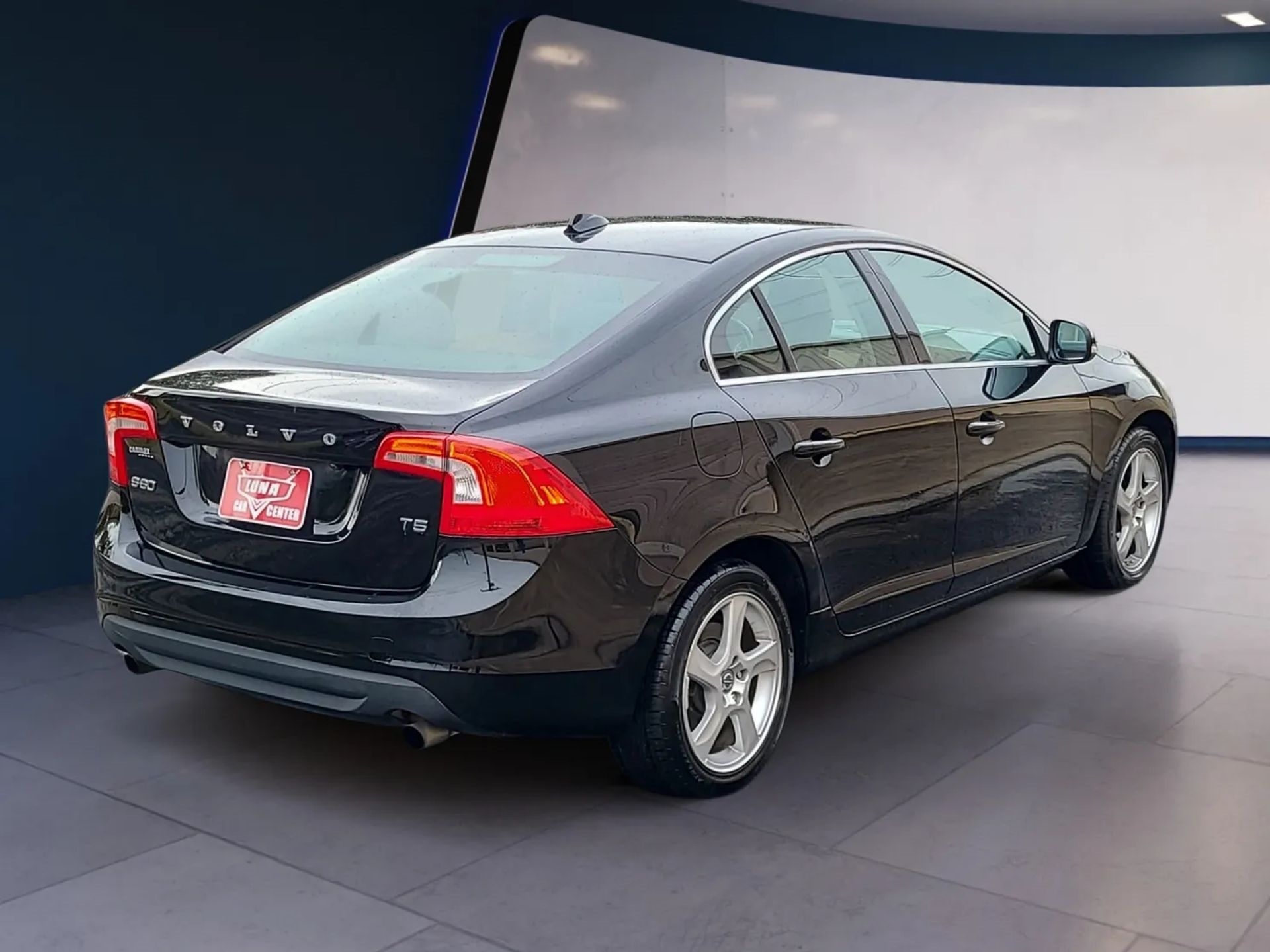Volvo S60 FWD 4dr Sdn T5 2012