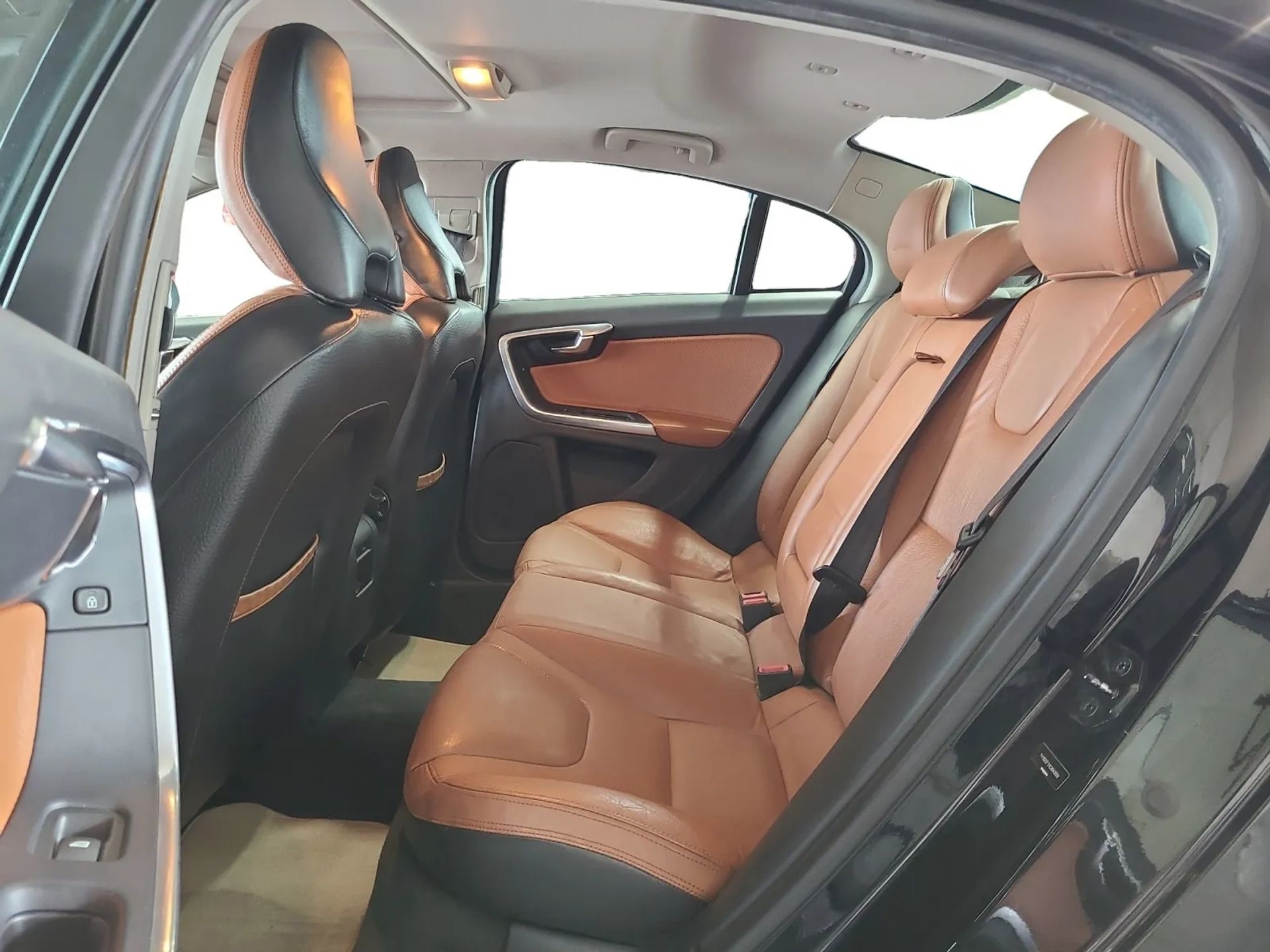 Volvo S60 FWD 4dr Sdn T5 2012