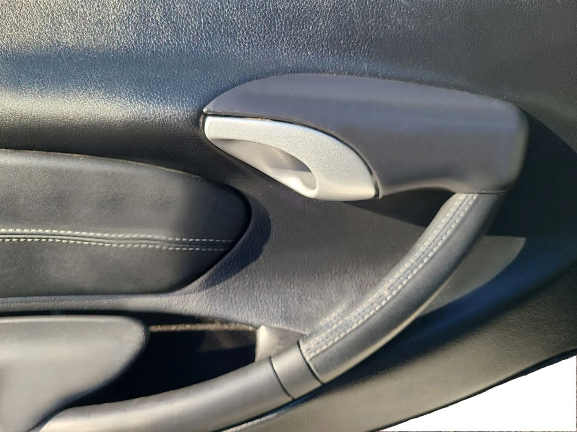 Porsche Boxster 2dr Roadster 5-Spd Manual 2003