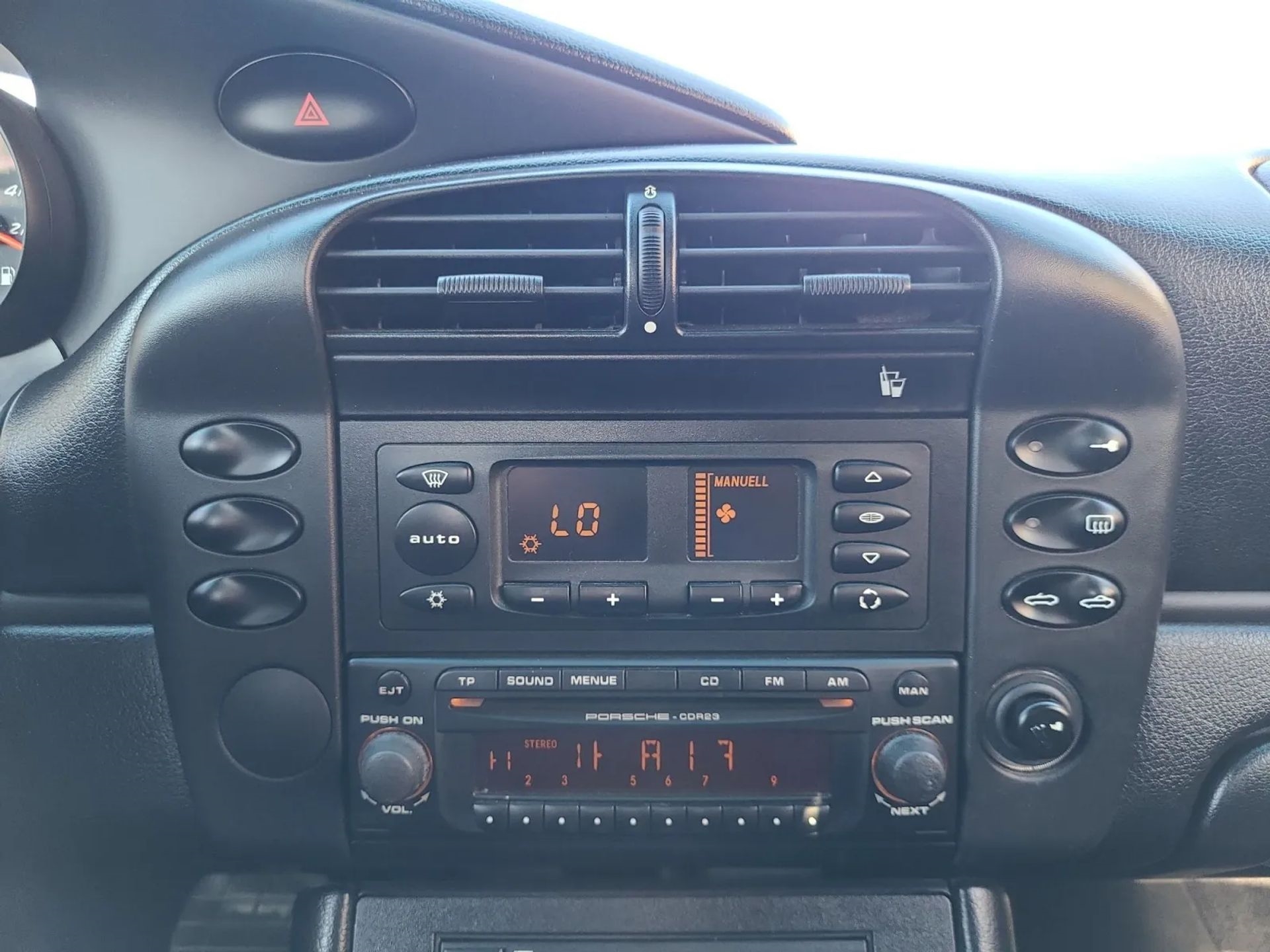 Porsche Boxster 2dr Roadster 5-Spd Manual 2003