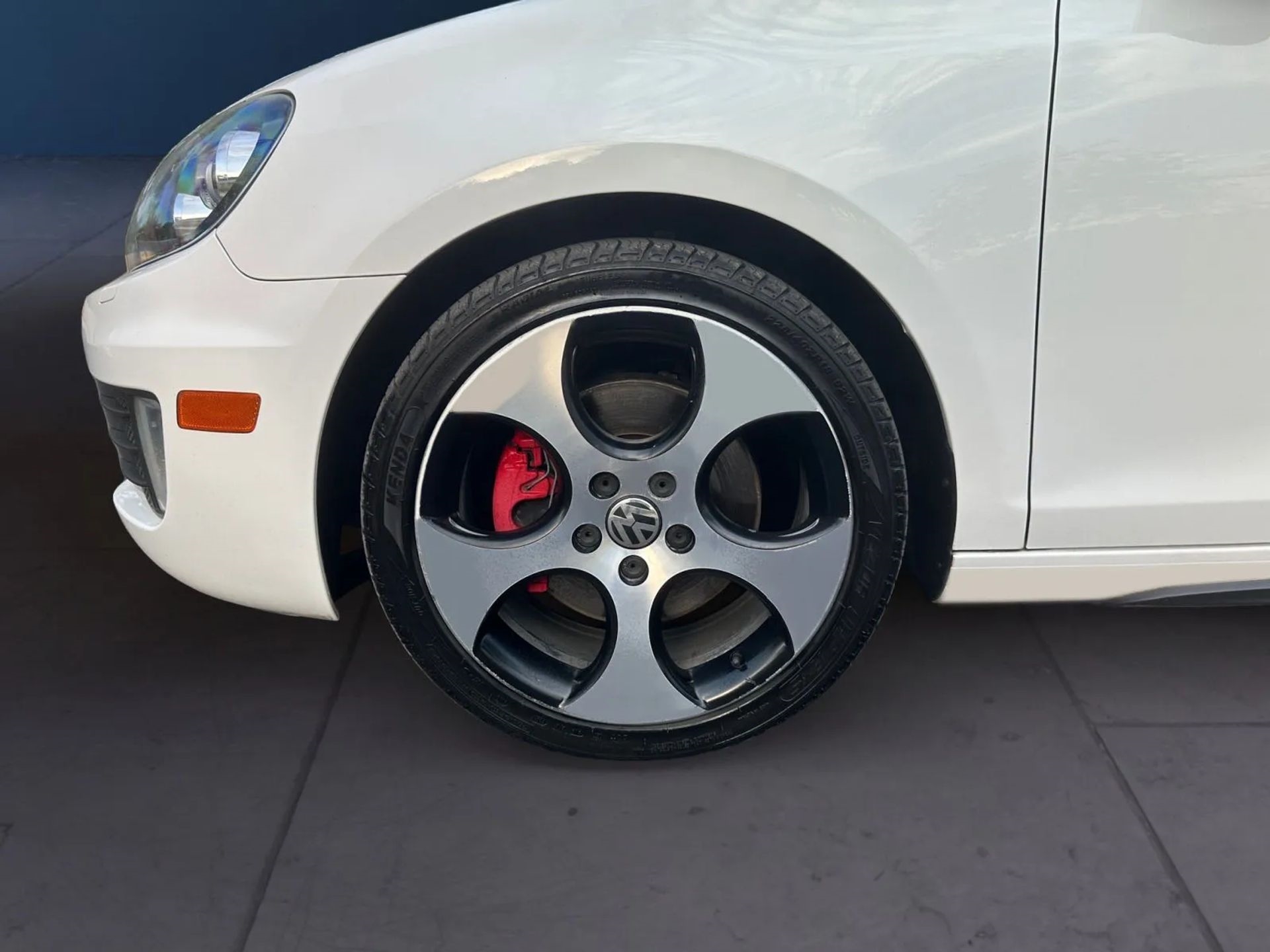 Volkswagen GTI 4dr HB DSG 2012