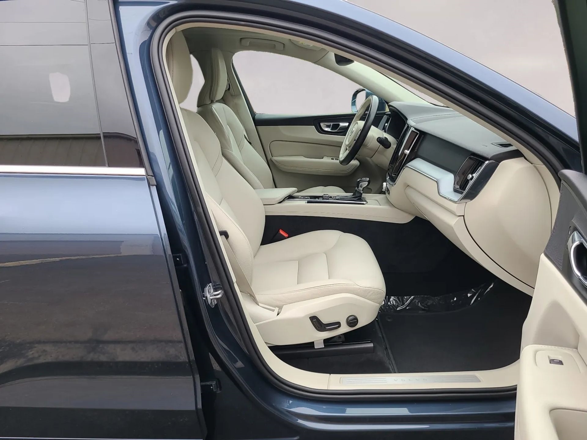 Volvo XC60 T5 AWD Momentum 2020