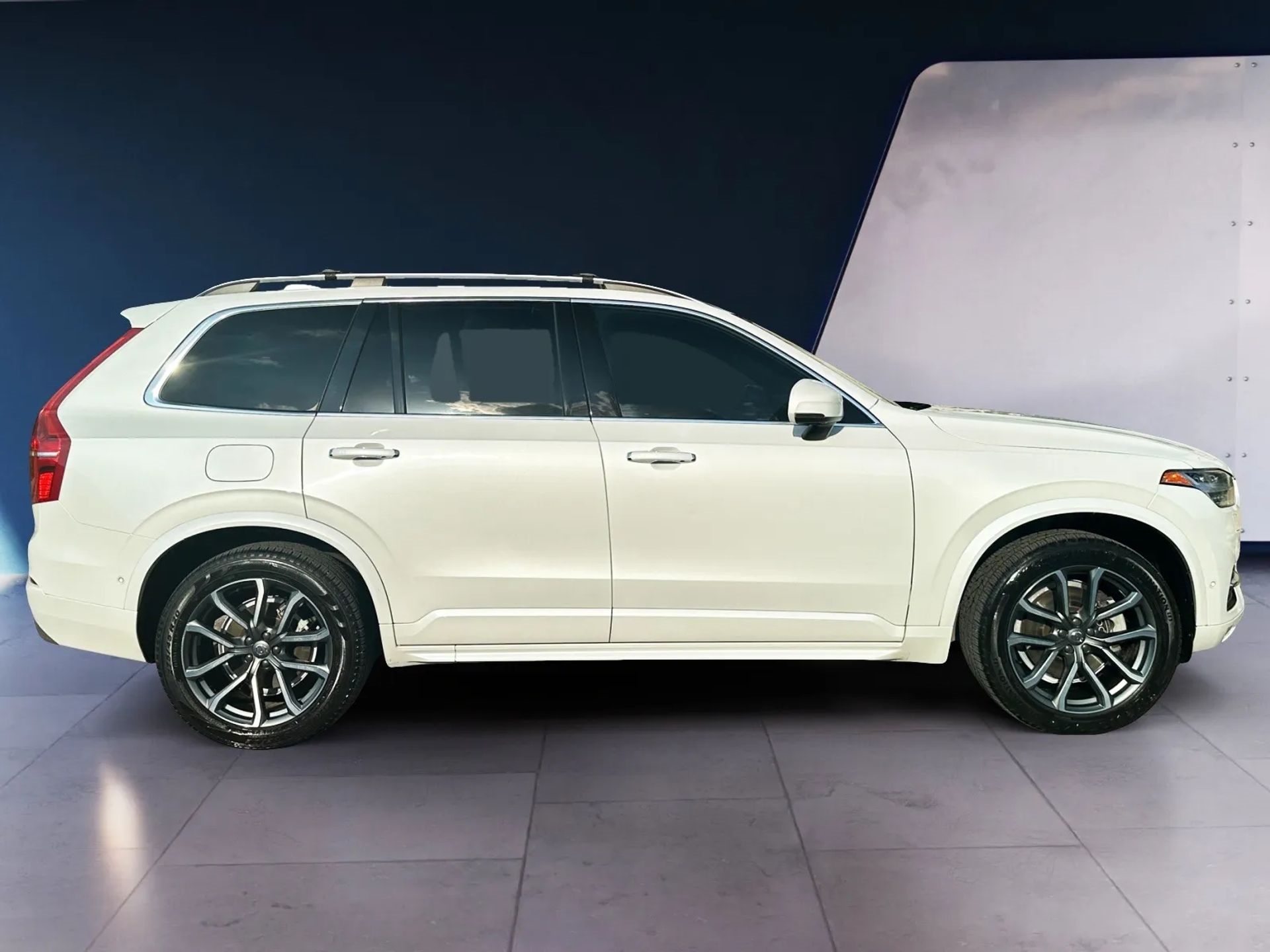 Volvo XC90 T6 AWD 7-Passenger Momentum 2017