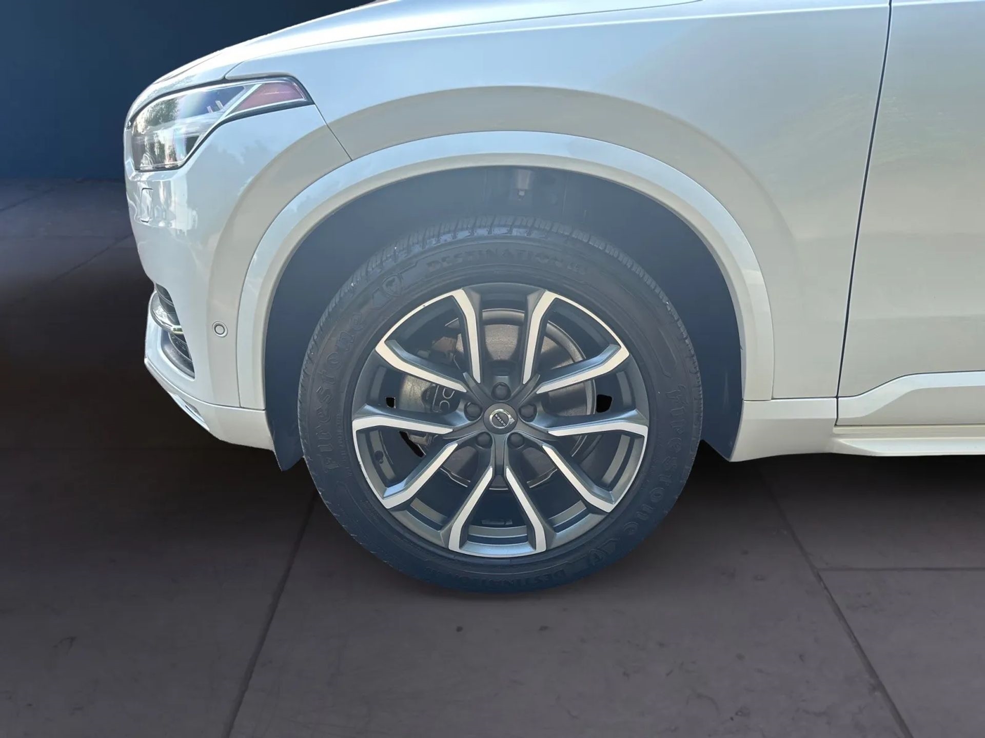 Volvo XC90 T6 AWD 7-Passenger Momentum 2017