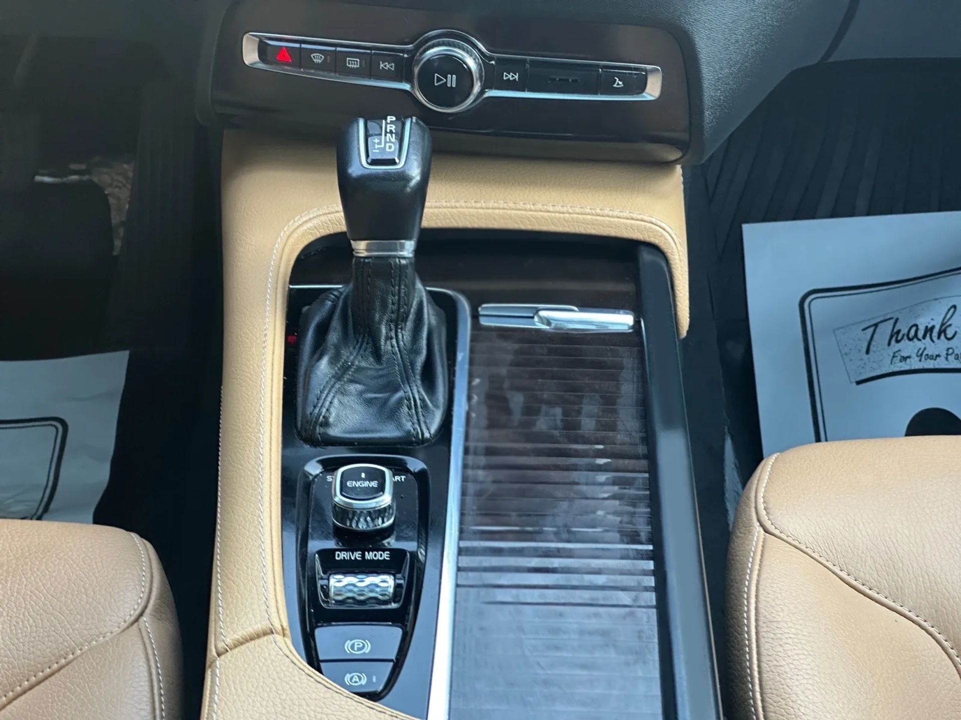 Volvo XC90 T6 AWD 7-Passenger Momentum 2017