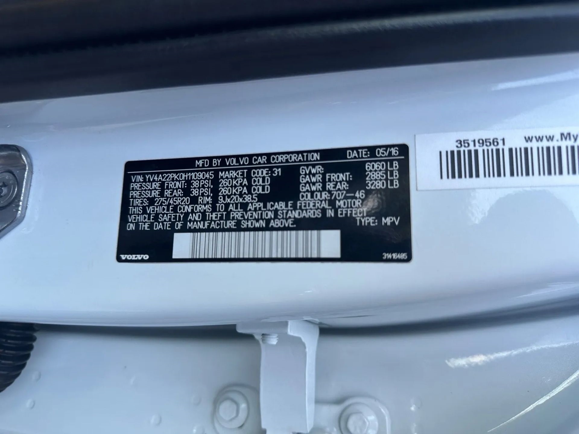 Volvo XC90 T6 AWD 7-Passenger Momentum 2017