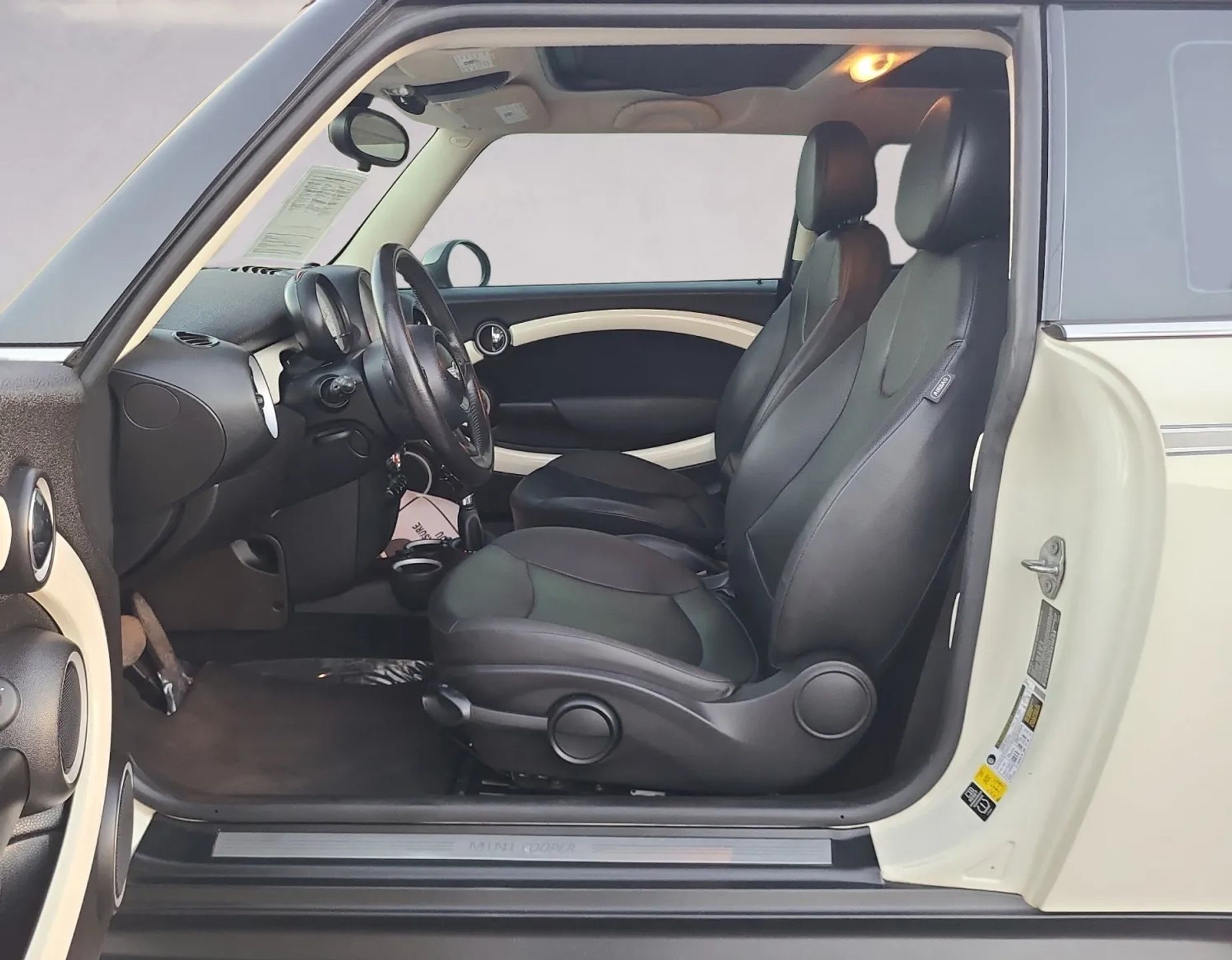 MINI Cooper Hardtop 2dr Cpe 2013