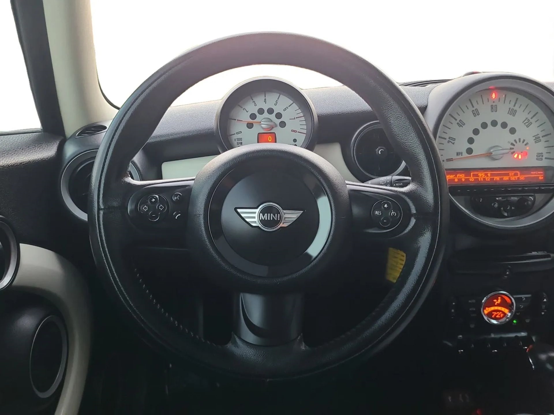 MINI Cooper Hardtop 2dr Cpe 2013