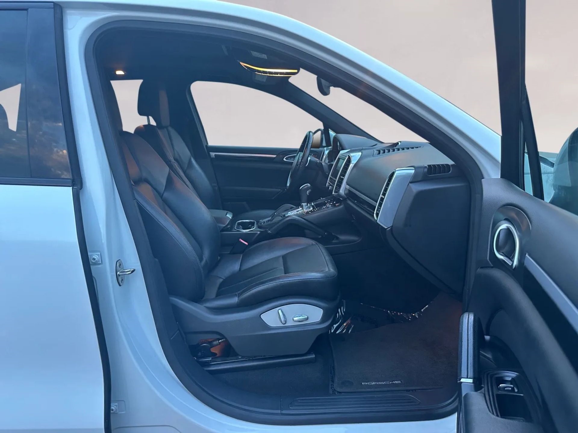 Porsche Cayenne AWD 4dr Manual 2013