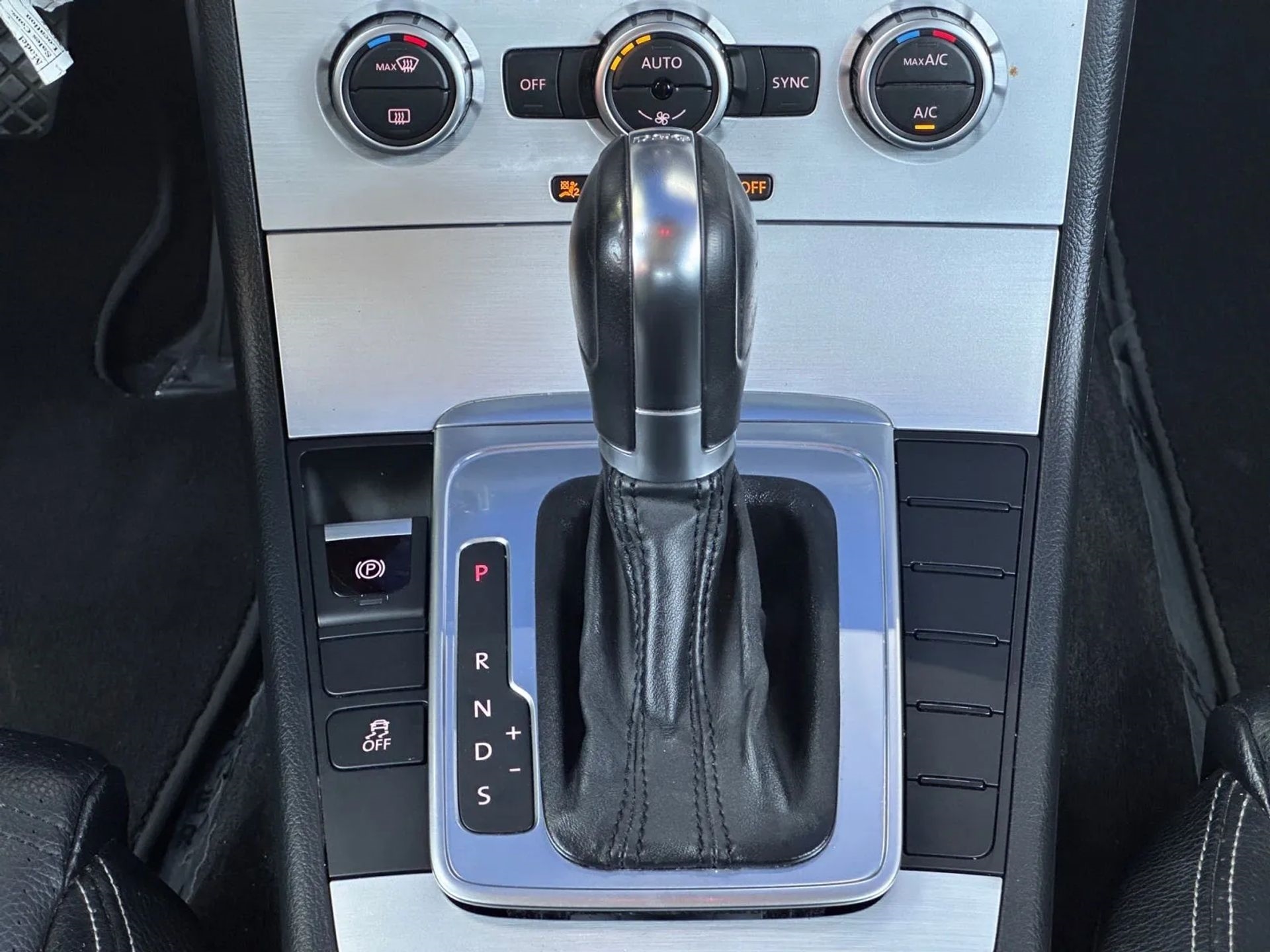 Volkswagen CC 4dr Sdn DSG R-Line PZEV 2014