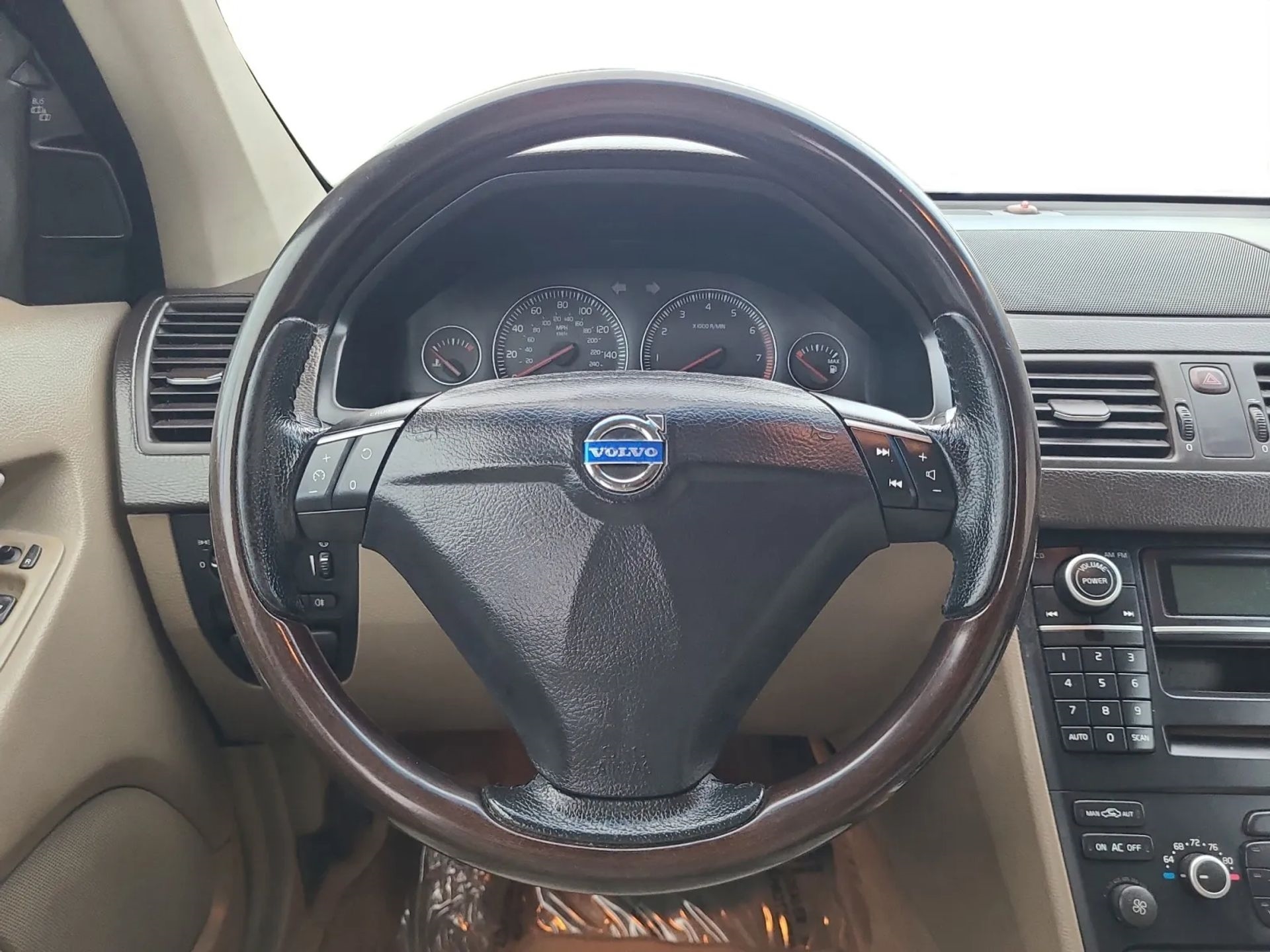 Volvo XC90 FWD 4dr I6 w/Snrf/3rd Row 2008