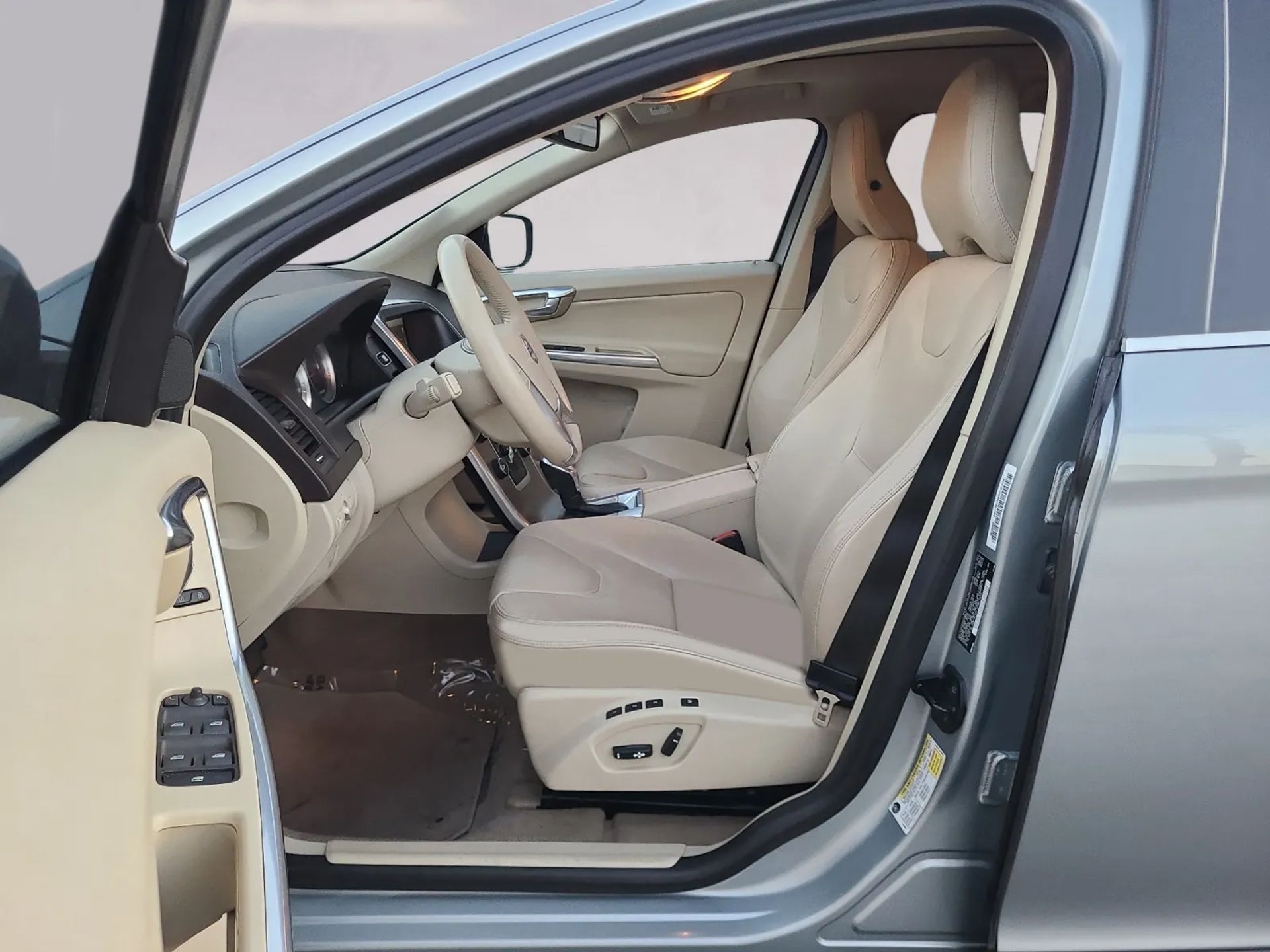Volvo XC60 AWD 4dr T6 2013
