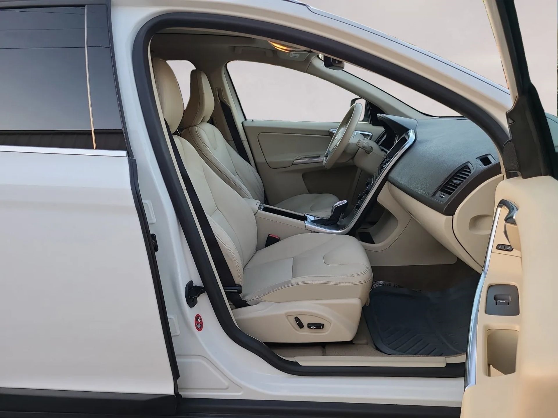 Volvo XC60 AWD 4dr T6 2013