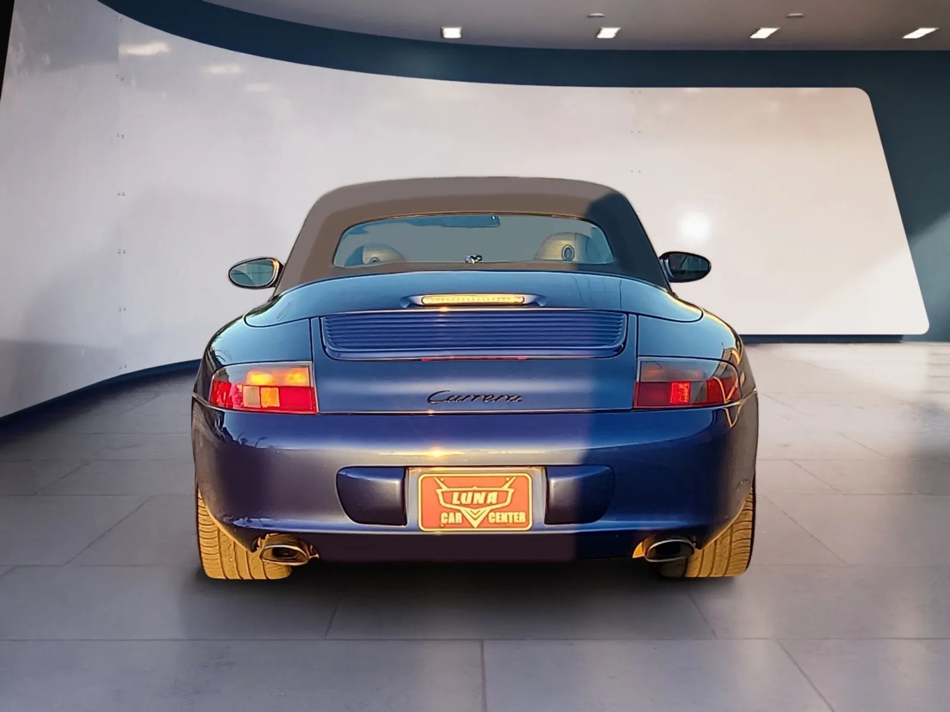 Porsche 911 Carrera 2dr Carrera Cabriolet 6-Spd Manual 2003
