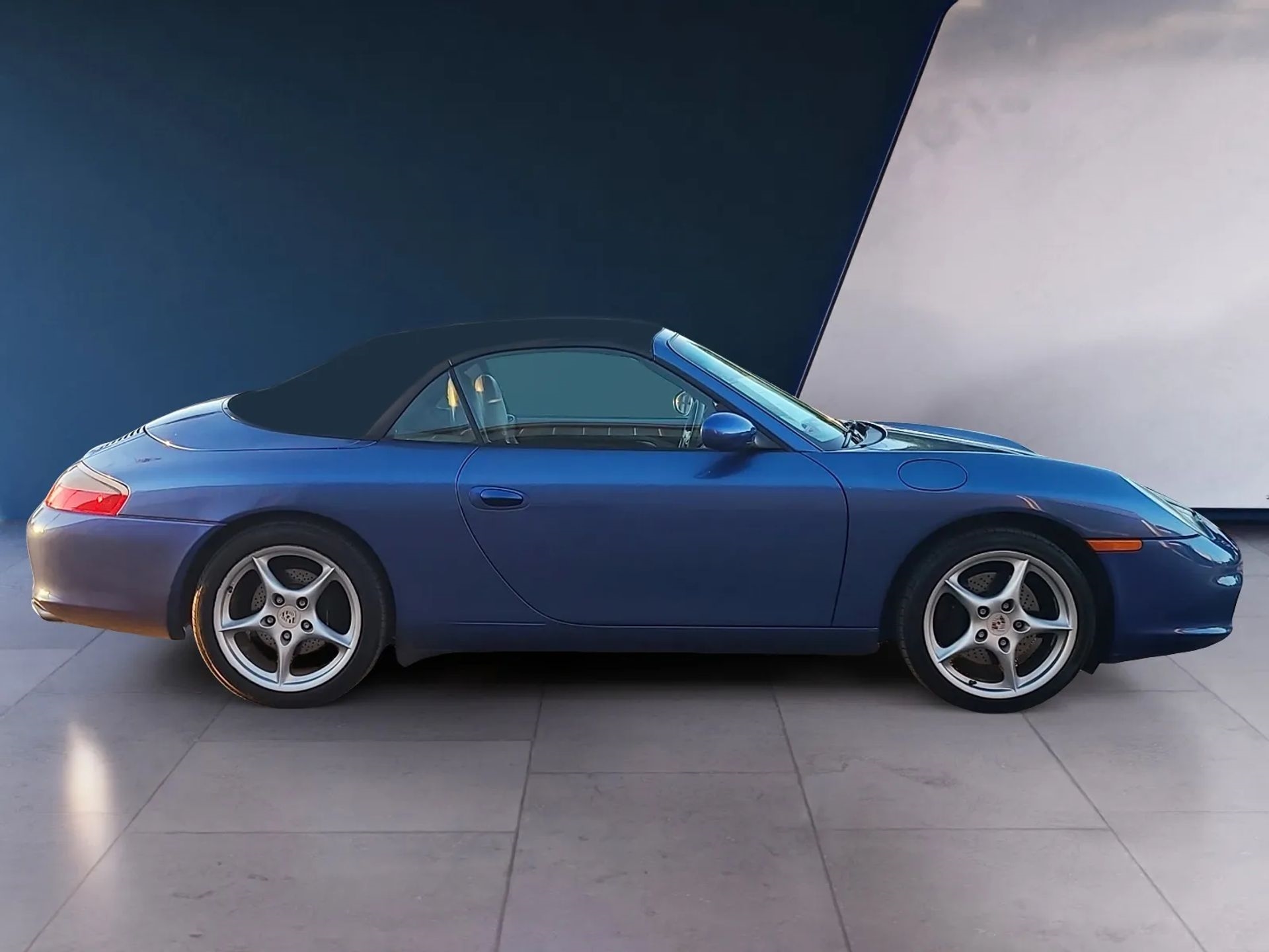 Porsche 911 Carrera 2dr Carrera Cabriolet 6-Spd Manual 2003