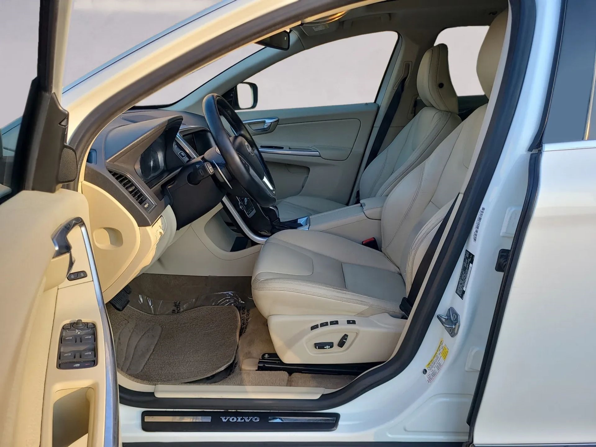 Volvo XC60 AWD 4dr 3.0L 2014