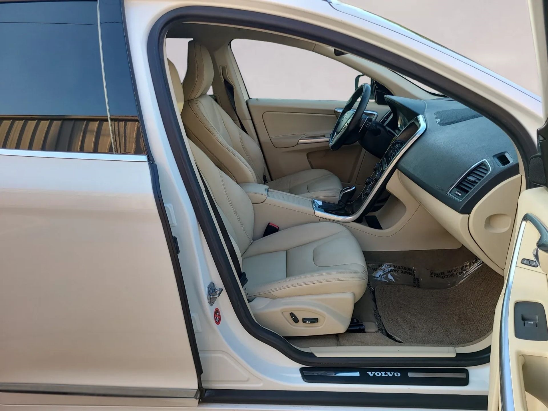 Volvo XC60 AWD 4dr 3.0L 2014