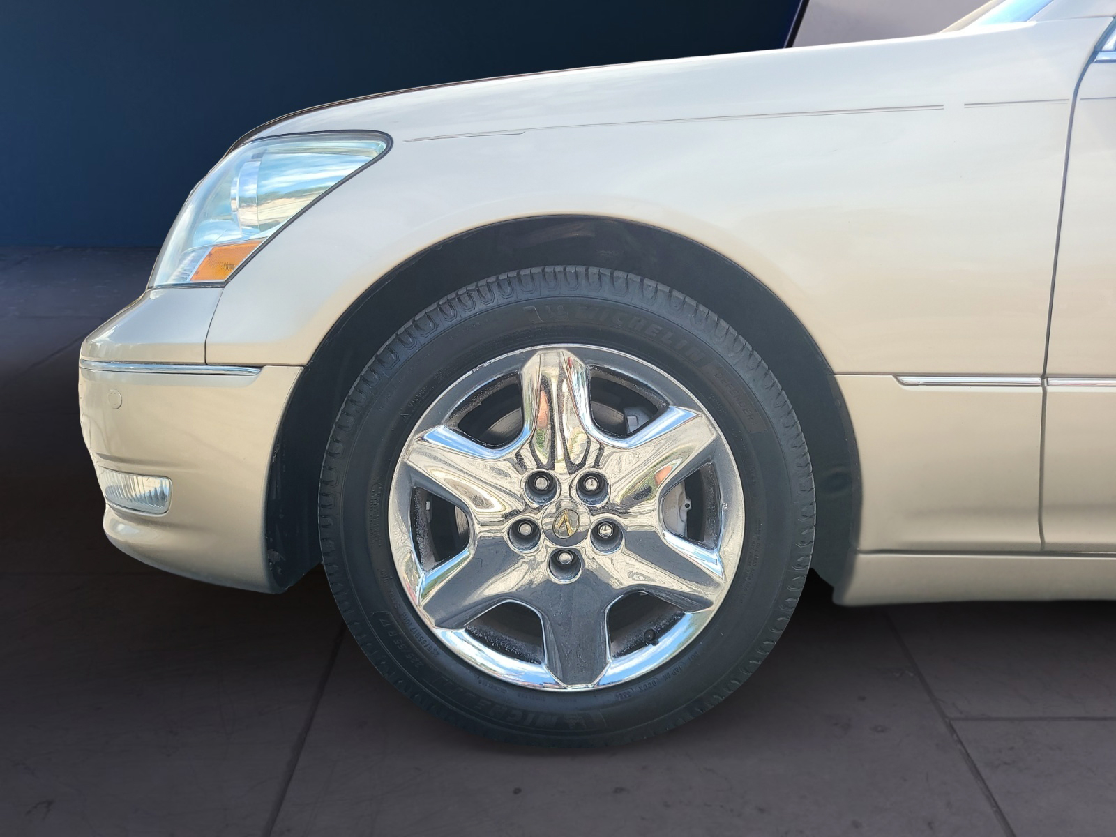 Lexus LS 430 4dr Sdn 2005