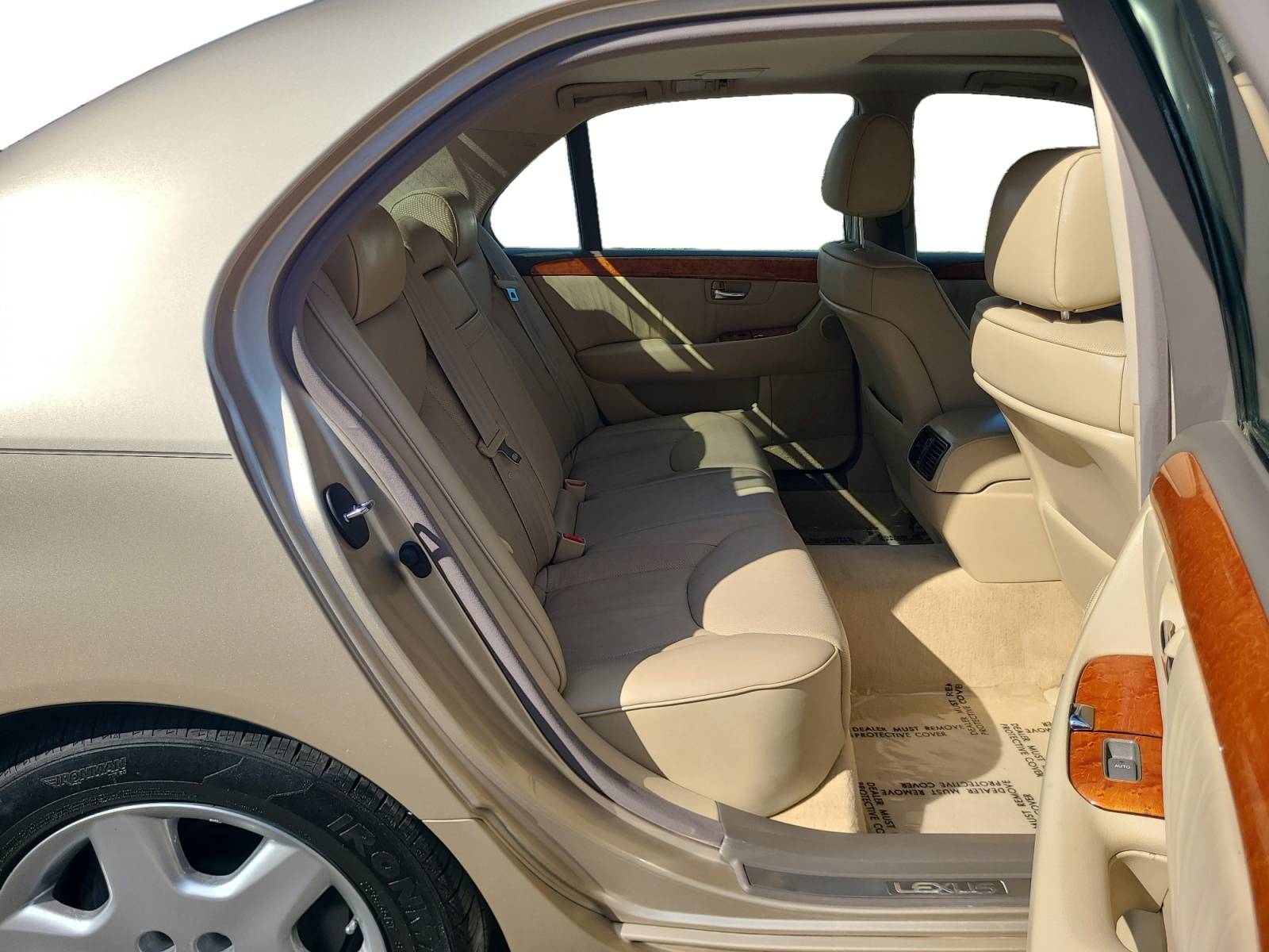 Lexus LS 430 4dr Sdn 2005