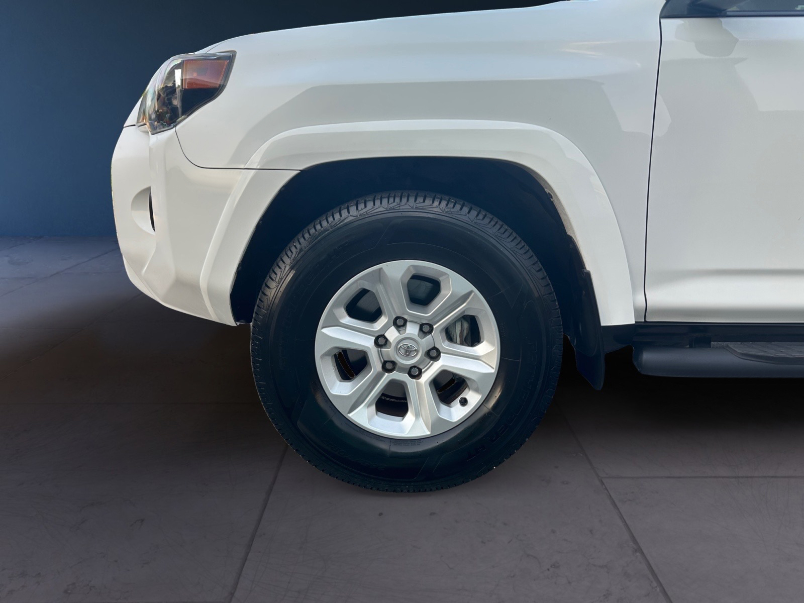 Toyota 4Runner RWD 4dr V6 SR5 Premium (Natl) 2014