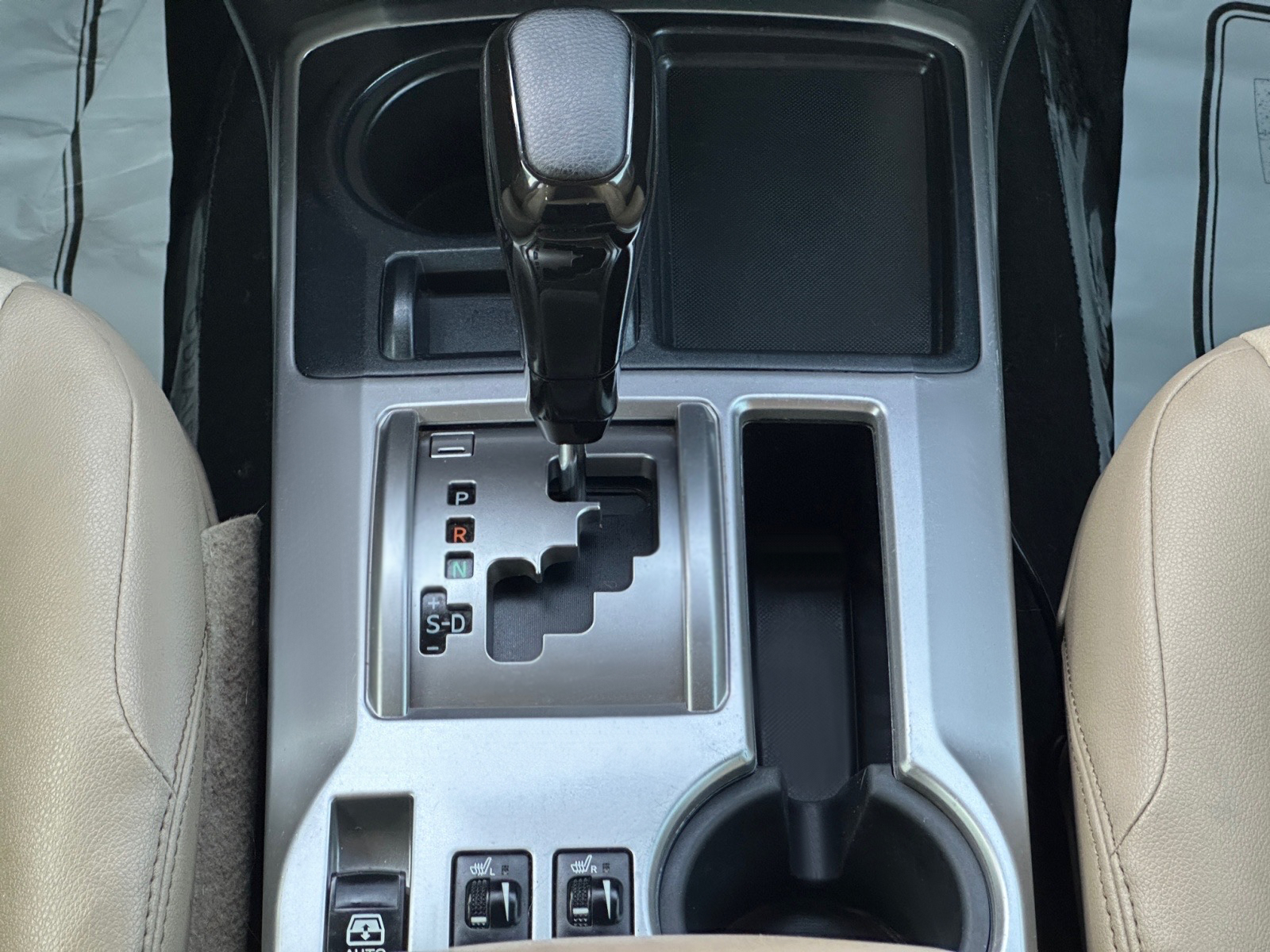 Toyota 4Runner RWD 4dr V6 SR5 Premium (Natl) 2014