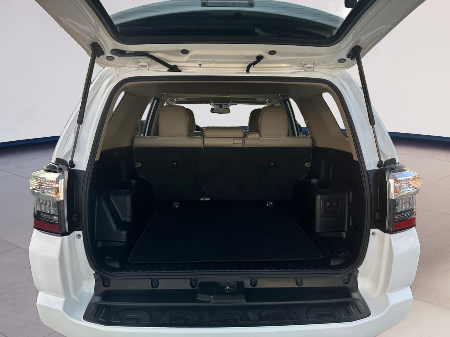 Toyota 4Runner RWD 4dr V6 SR5 Premium (Natl) 2014