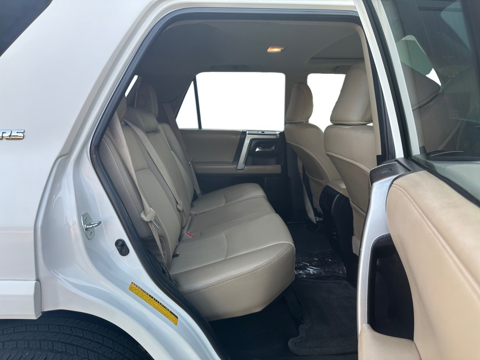 Toyota 4Runner RWD 4dr V6 SR5 Premium (Natl) 2014