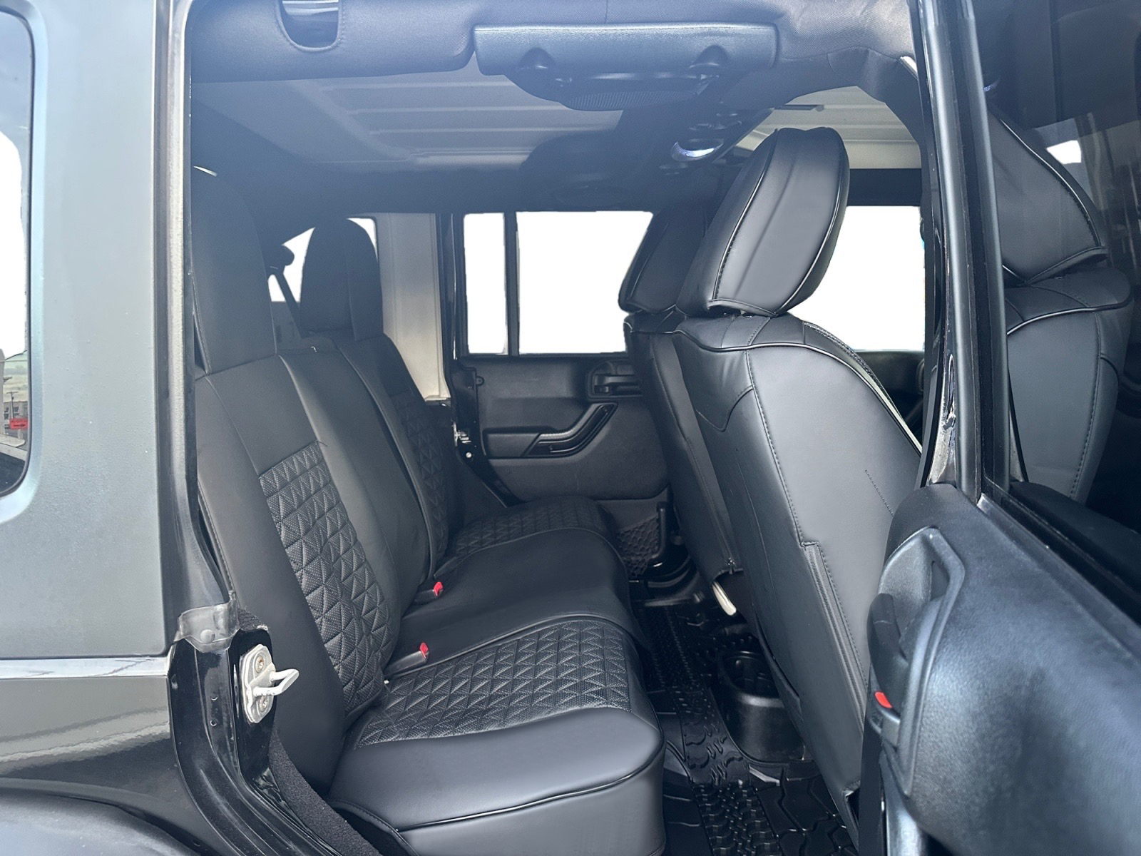 Jeep Wrangler Unlimited 4WD 4dr Sport 2013