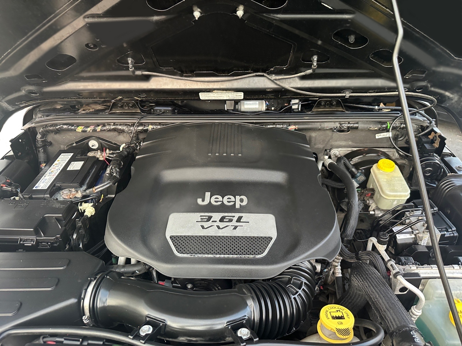 Jeep Wrangler Unlimited 4WD 4dr Sport 2013