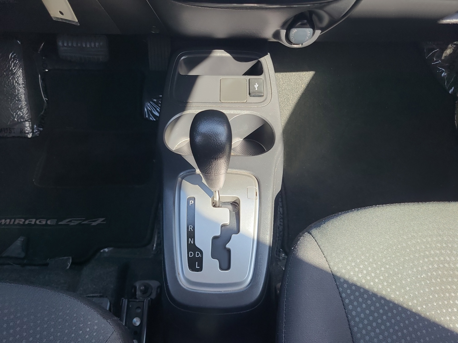 Mitsubishi Mirage G4 ES CVT 2018