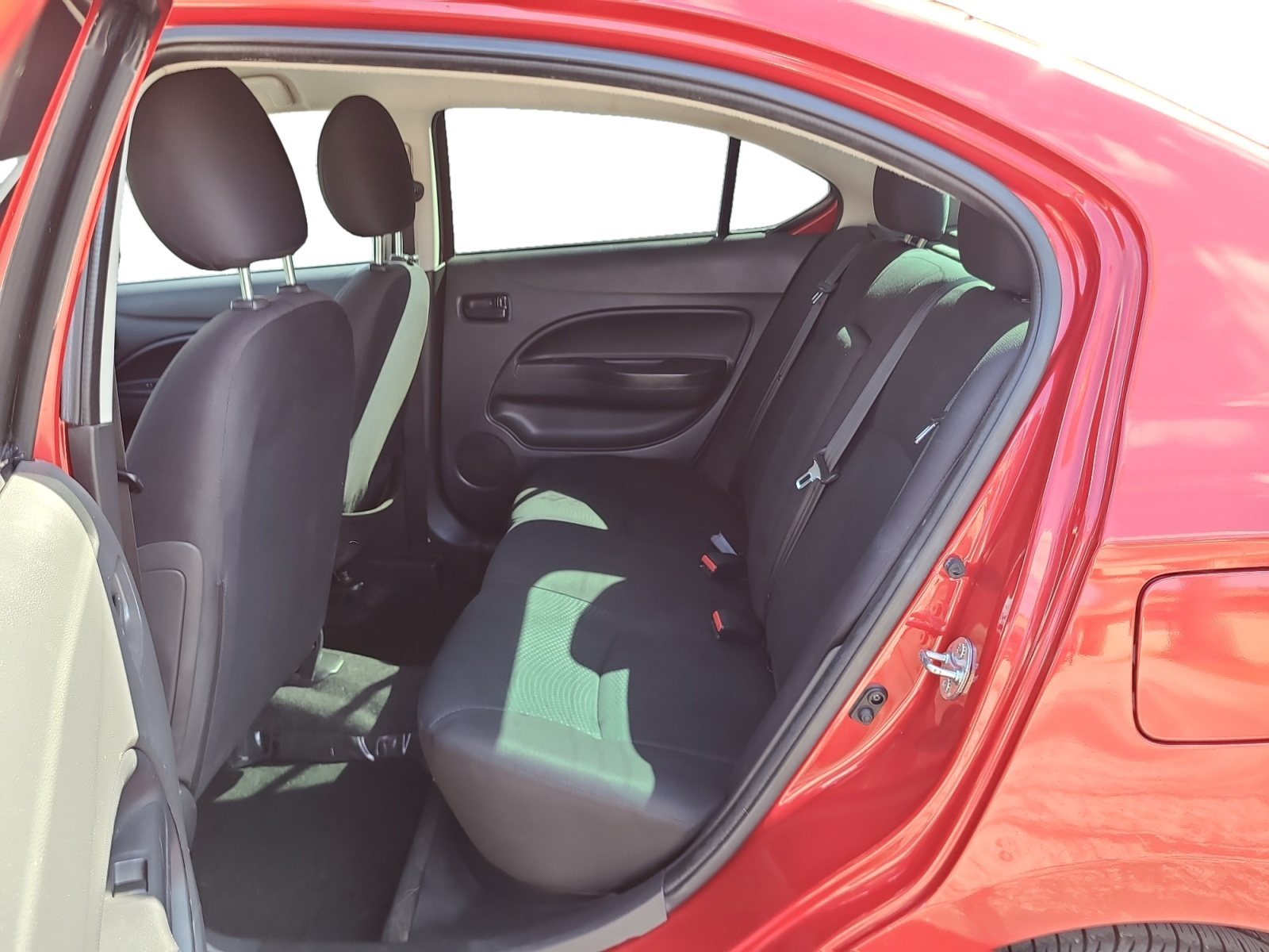 Mitsubishi Mirage G4 ES CVT 2018