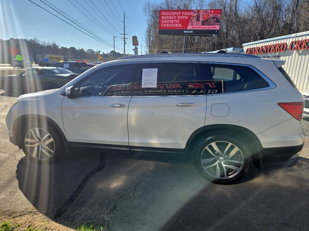 2017 Honda Pilot Touring's photo