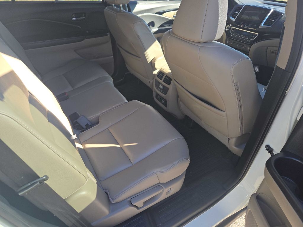 Honda Pilot Touring 2WD 2017