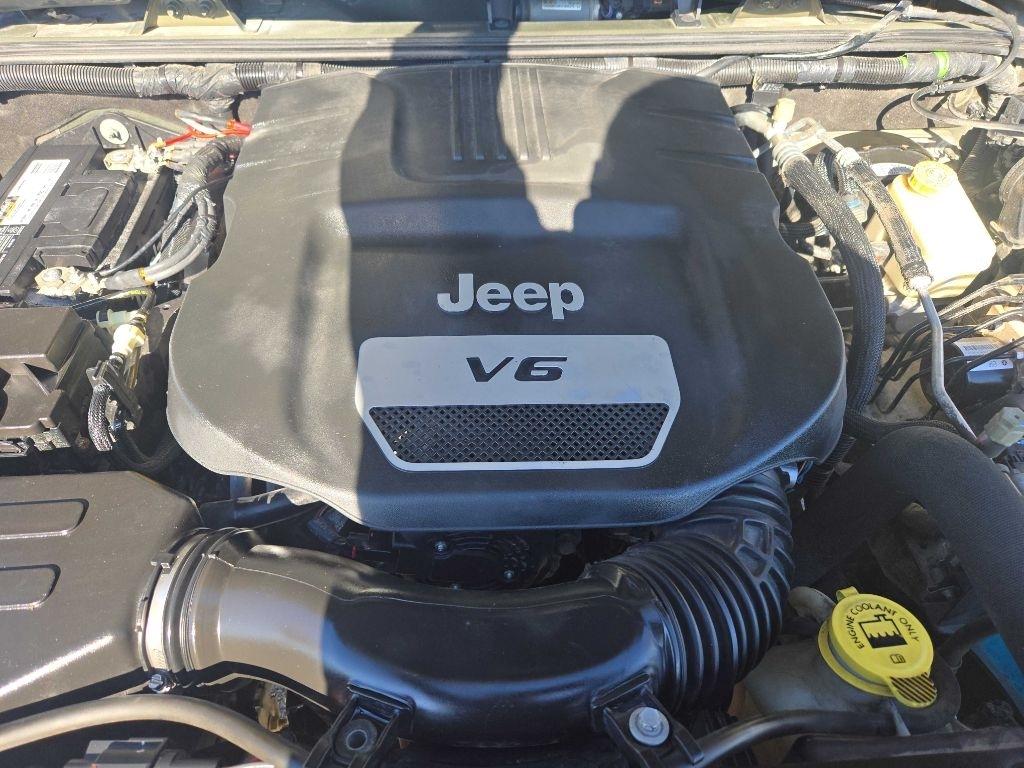 Jeep Wrangler Unlimited Sport 4WD 2015