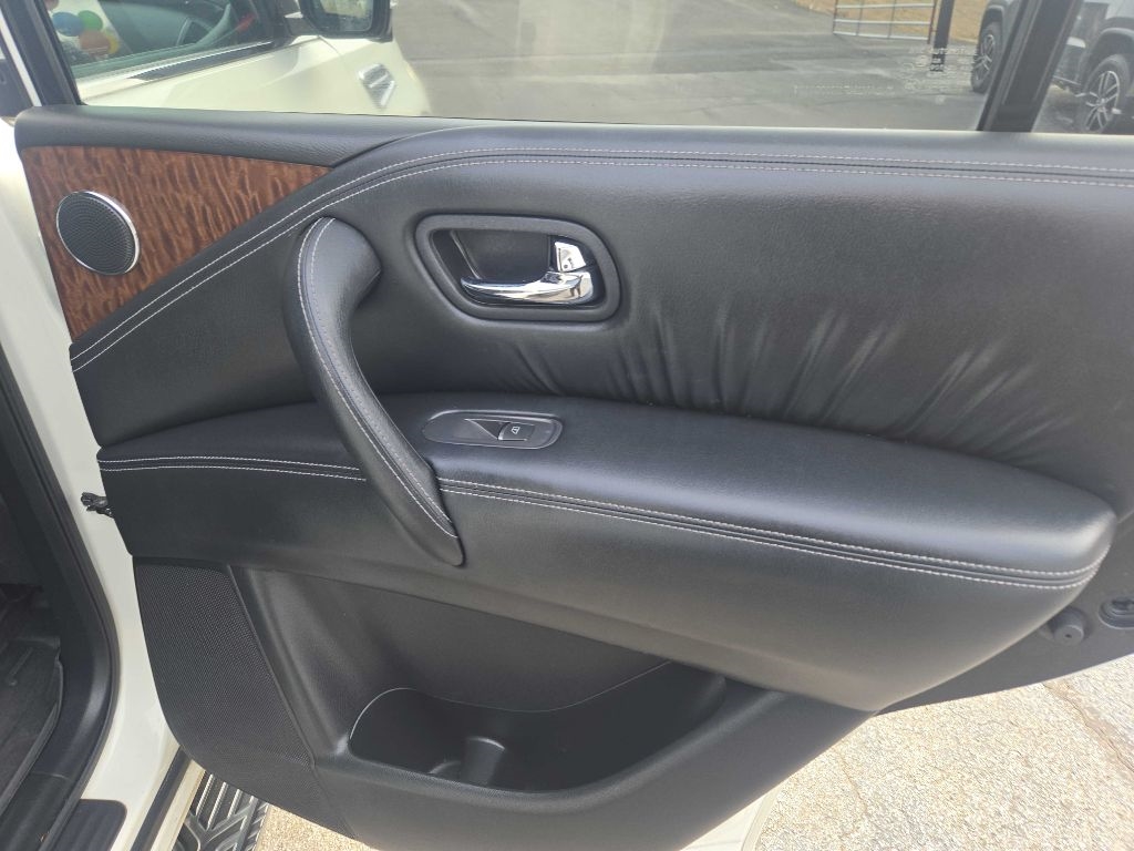 Nissan Armada Platinum 2WD 2017