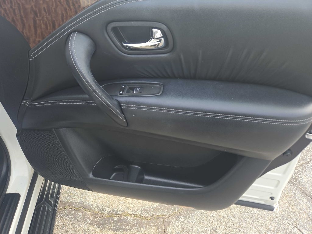 Nissan Armada Platinum 2WD 2017